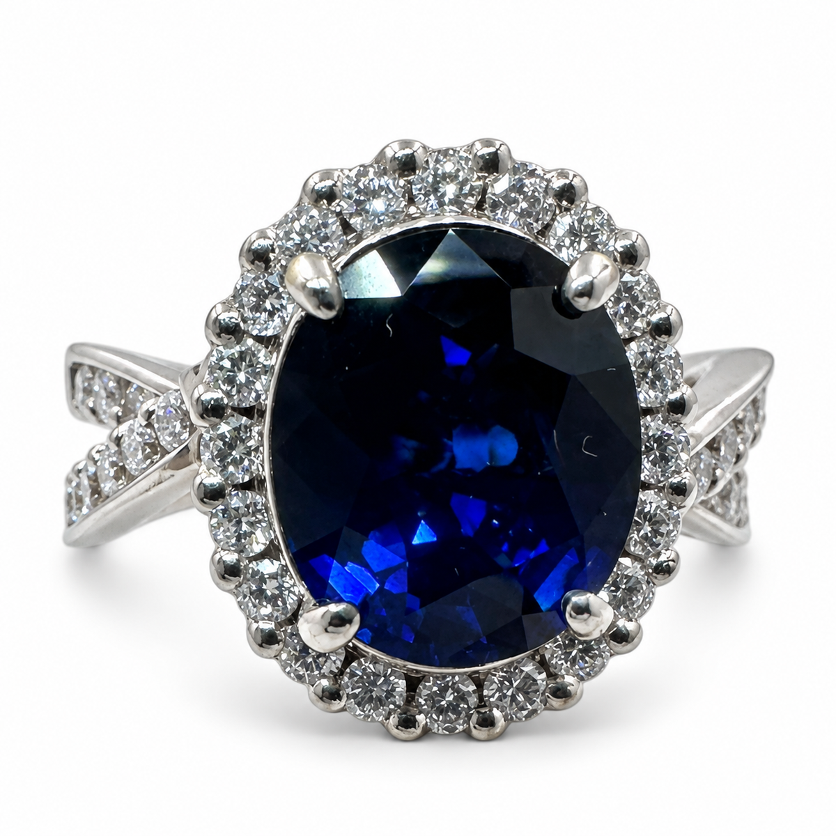 18K White Gold Ring with Sapphire and Diamonds 0.83 Ct. (Size 6.00)