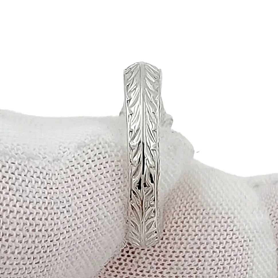 18K White Gold Engagement Diamond Ring.