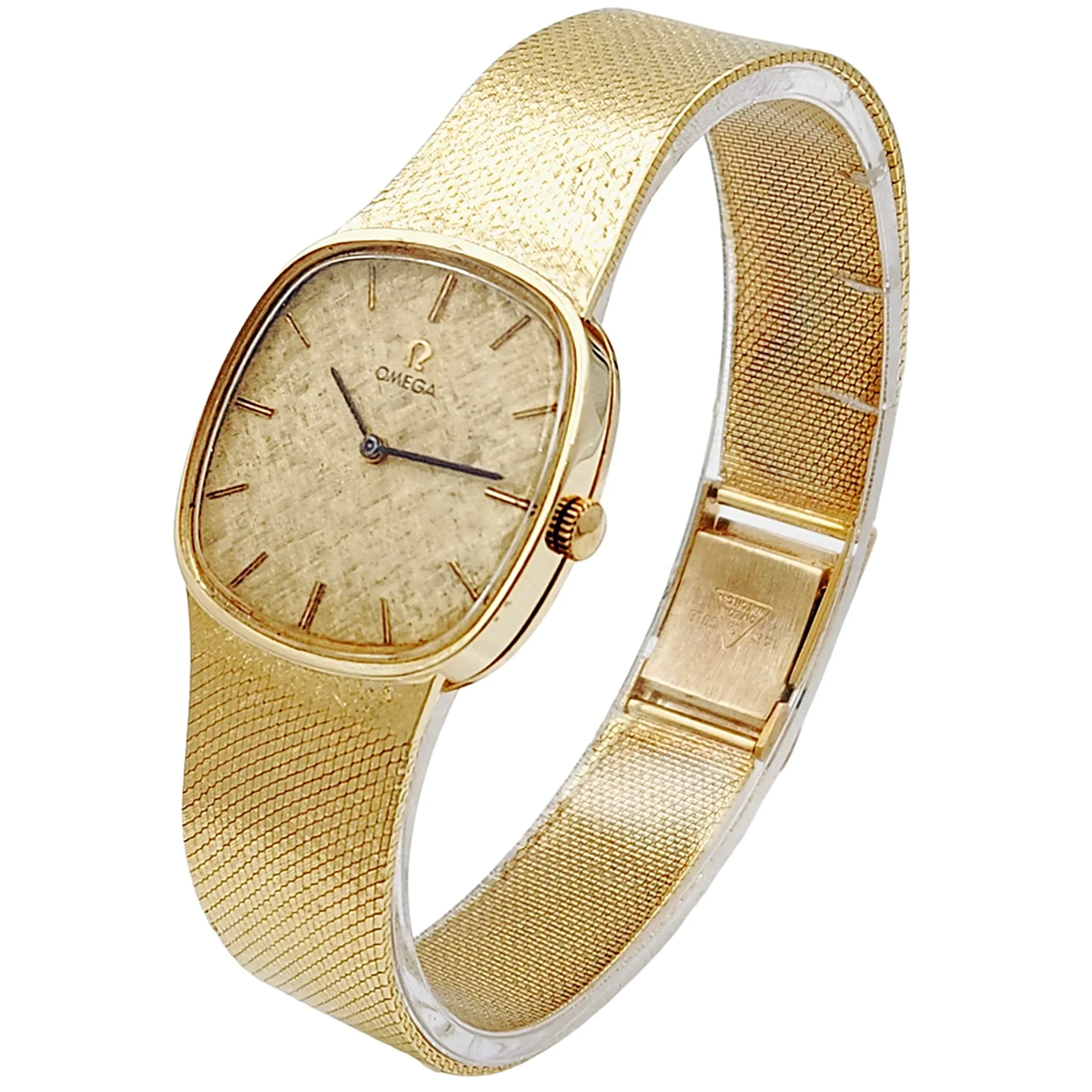 1970's Unisex Omega 29mm Vintage 14K Yellow Gold Watch with Champagne Texture Dial. (Pre-Owned)
