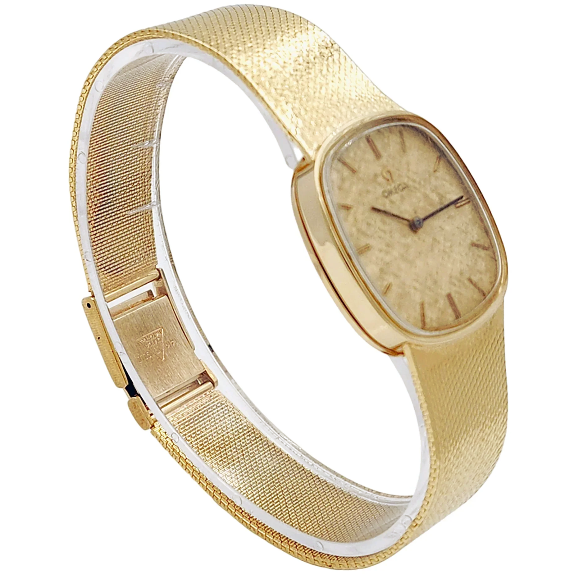 1970's Unisex Omega 29mm Vintage 14K Yellow Gold Watch with Champagne Texture Dial. (Pre-Owned)