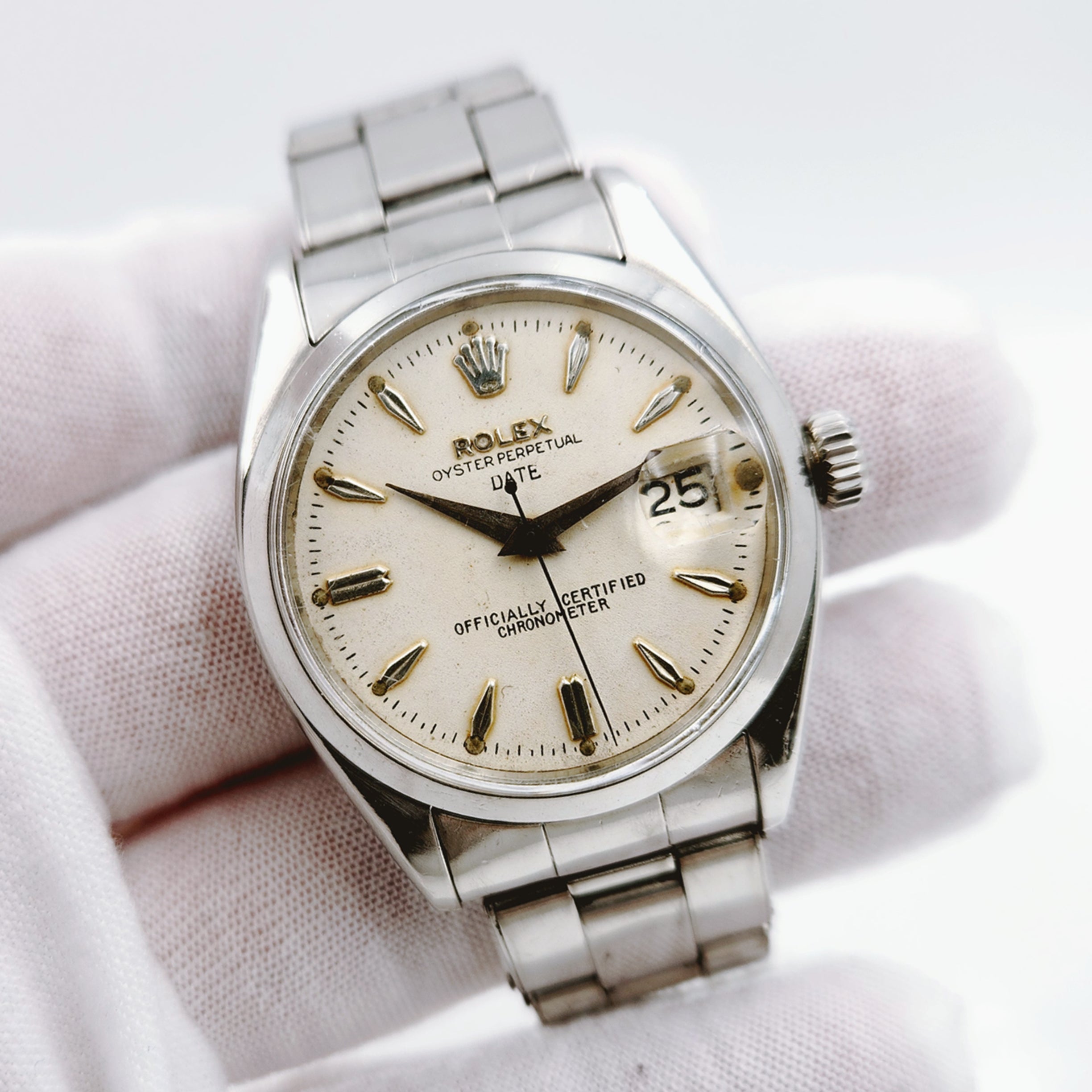 1976 Men's Rolex 34mm Date Vintage Stainless Steel Watch with Cream Dial and Smooth Bezel. (Pre-Owned 6534)