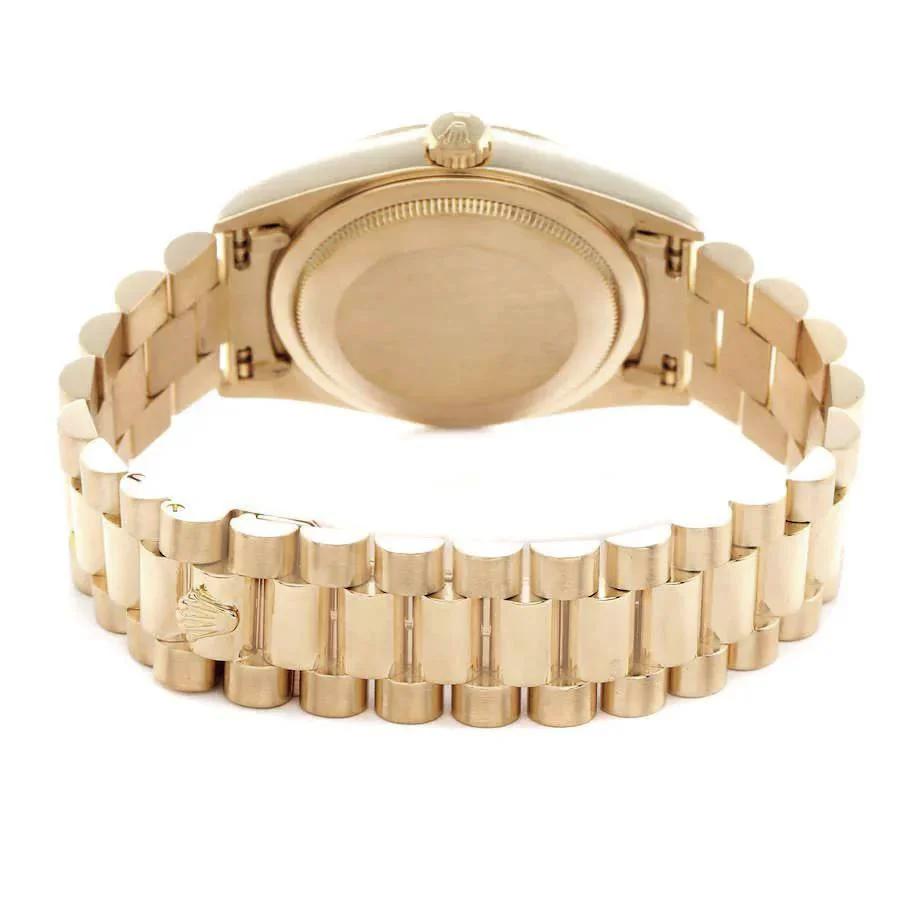 1990 Men's Rolex 36mm Day-Date Presidential 18K Yellow Gold Watch with Champagne Diamond Dial and Fluted Bezel. (Pre-Owned 18238)