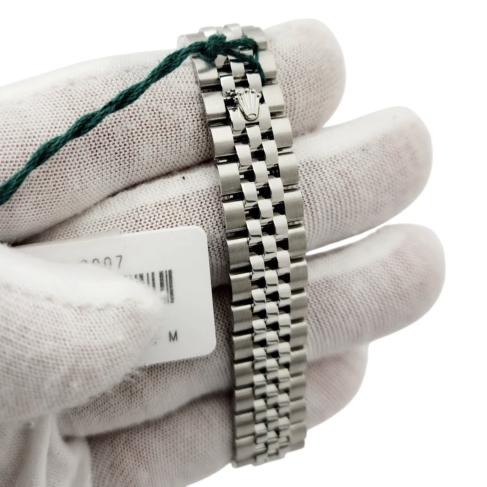 2022 Ladies Rolex 28mm DateJust Stainless Steel Watch with Silver Dial and Fluted Bezel. (Pre-Owned 279160)