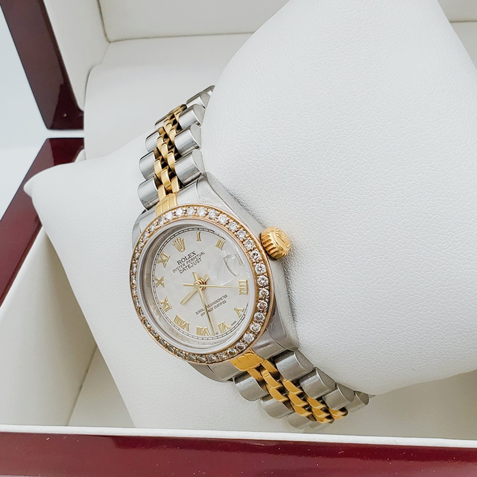 Ladies Rolex 18K Gold Two Tone 26mm DateJust Wristwatch w/ Roman Numerals, Off-White Dial & Diamond Bezel. (Pre-Owned)