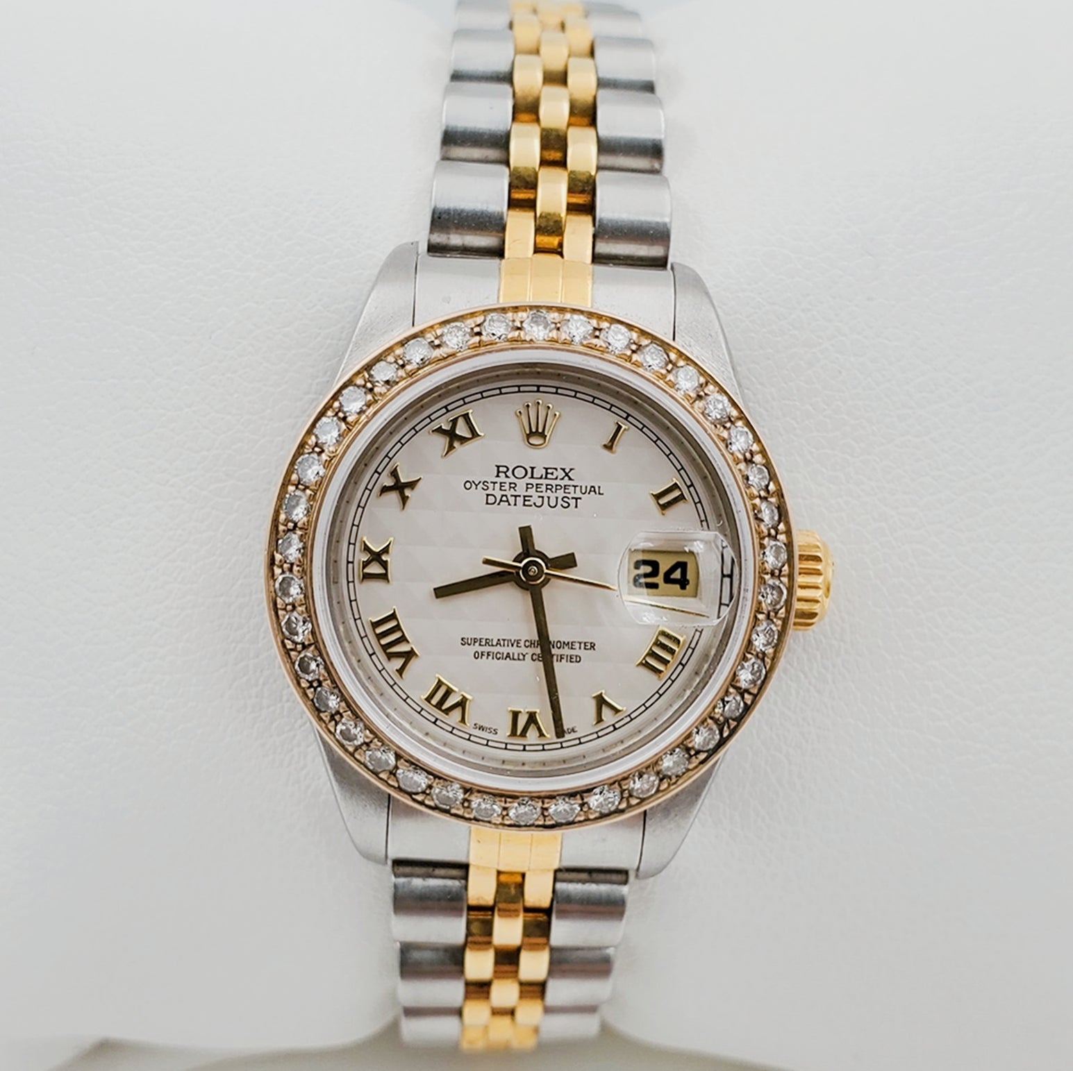 Ladies Rolex 18K Gold Two Tone 26mm DateJust Wristwatch w/ Roman Numerals, Off-White Dial & Diamond Bezel. (Pre-Owned)