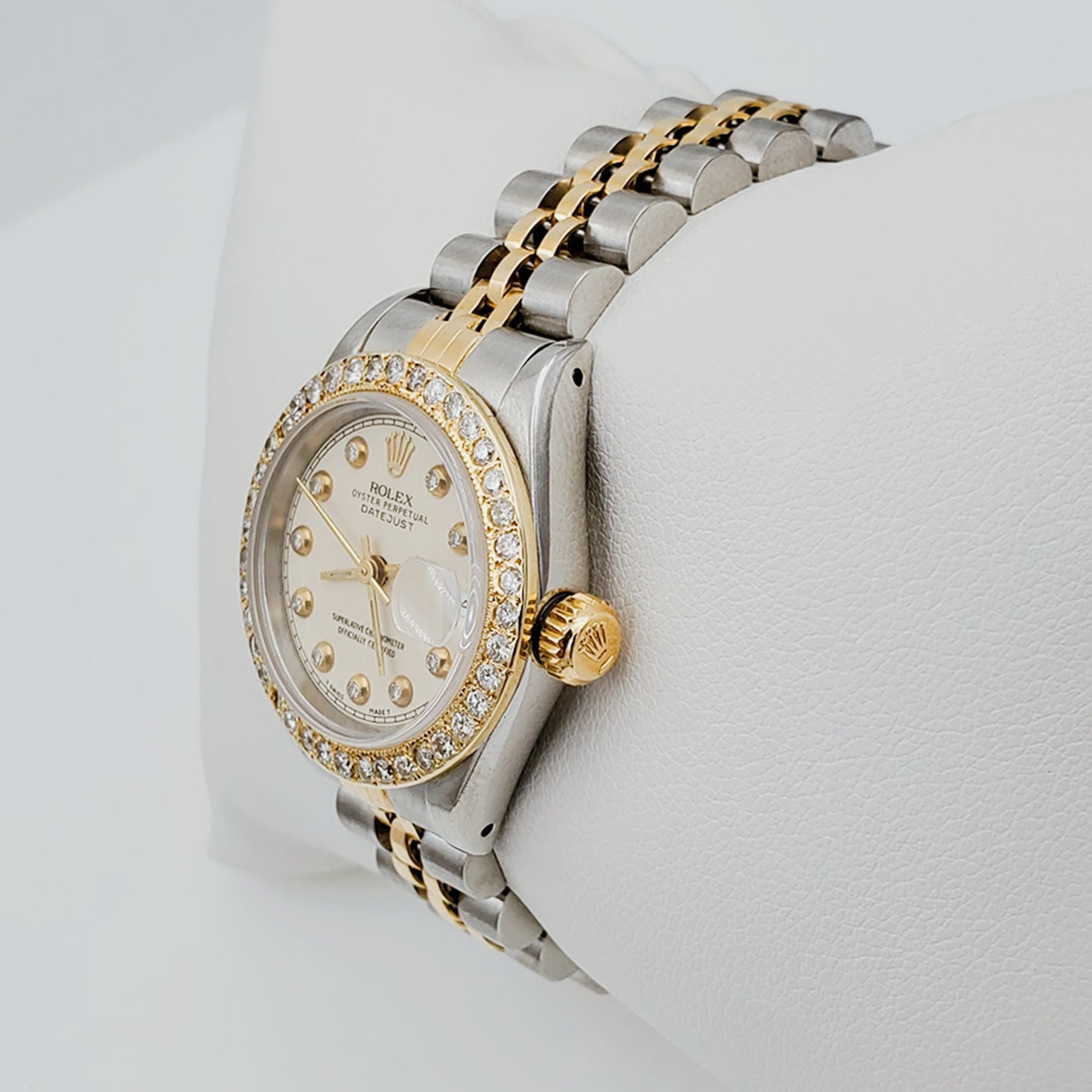 Ladies Rolex 26mm DateJust 18K Gold / Two Tone Stainless Steel Wristwatch w/ Beige Diamond Dial & Diamond Bezel. (Pre-Owned)