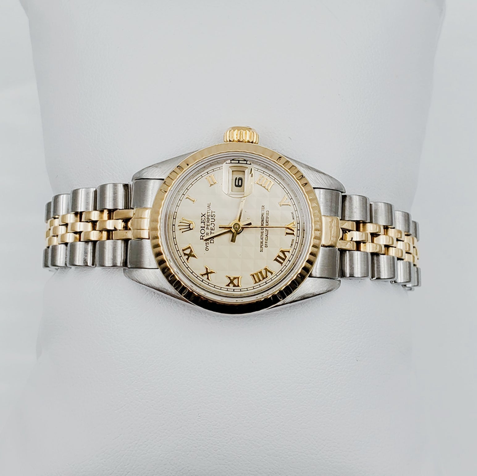 Ladies Rolex 26mm DateJust Two Tone 18K Gold / Stainless Steel Wristwatch w/ 3D Gold Dial & Fluted Bezel. (Pre-Owned 16233)