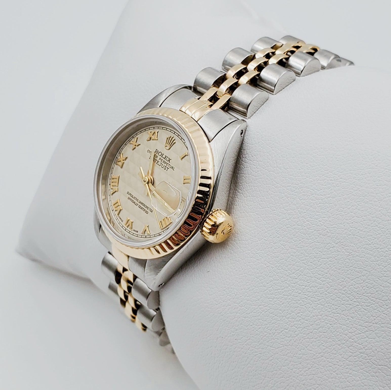 Ladies Rolex 26mm DateJust Two Tone 18K Gold / Stainless Steel Wristwatch w/ 3D Gold Dial & Fluted Bezel. (Pre-Owned 16233)