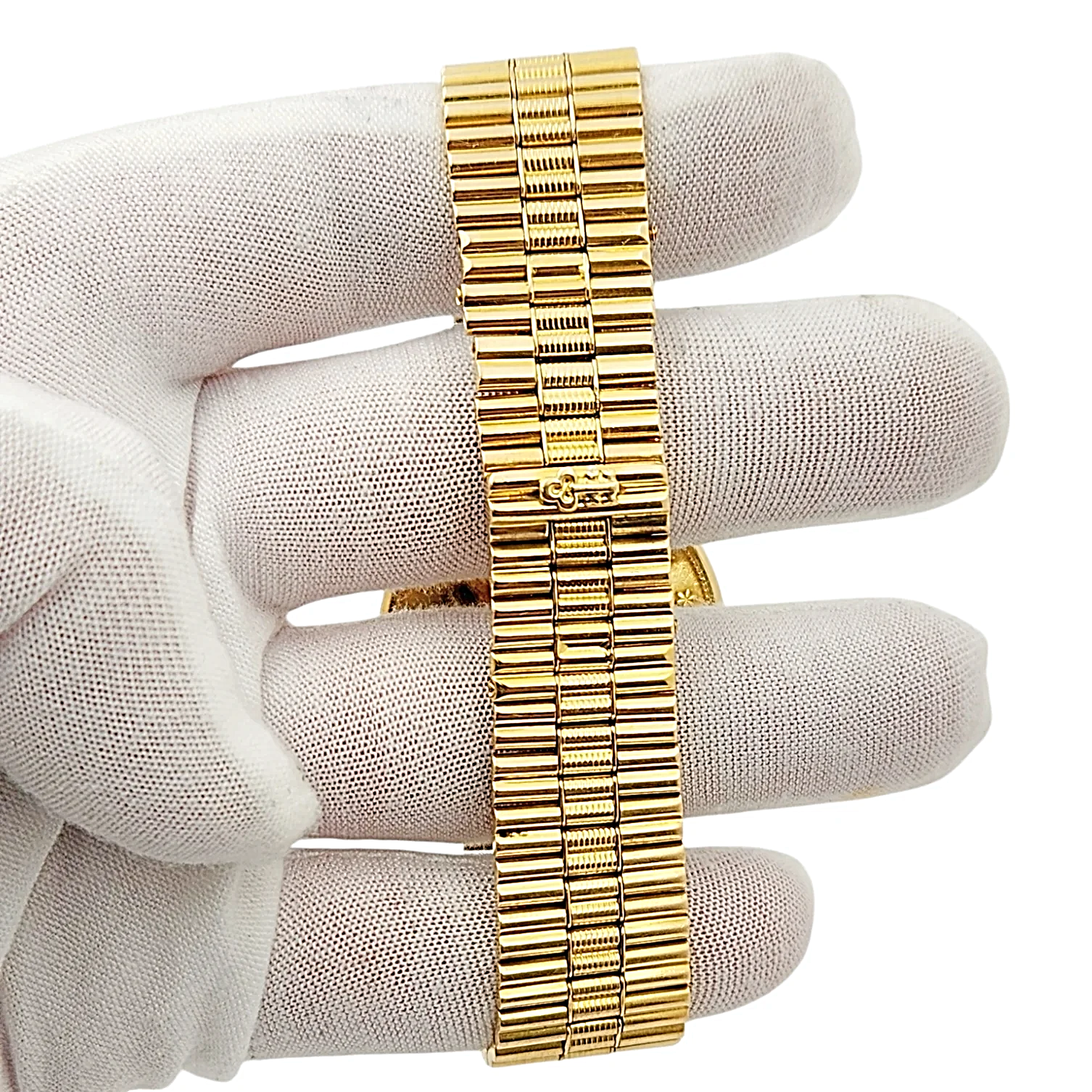 Corum 35mm American Twenty Dollars Double Eagle 22K Yellow Gold Coin Watch with 18K Yellow Gold Band and Bezel. (Pre-Owned 1893)