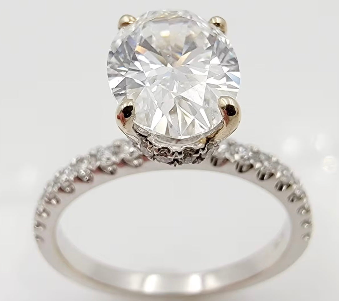 18k White Gold 1.84ct Engagement Ring with Lab Grown Oval diamond