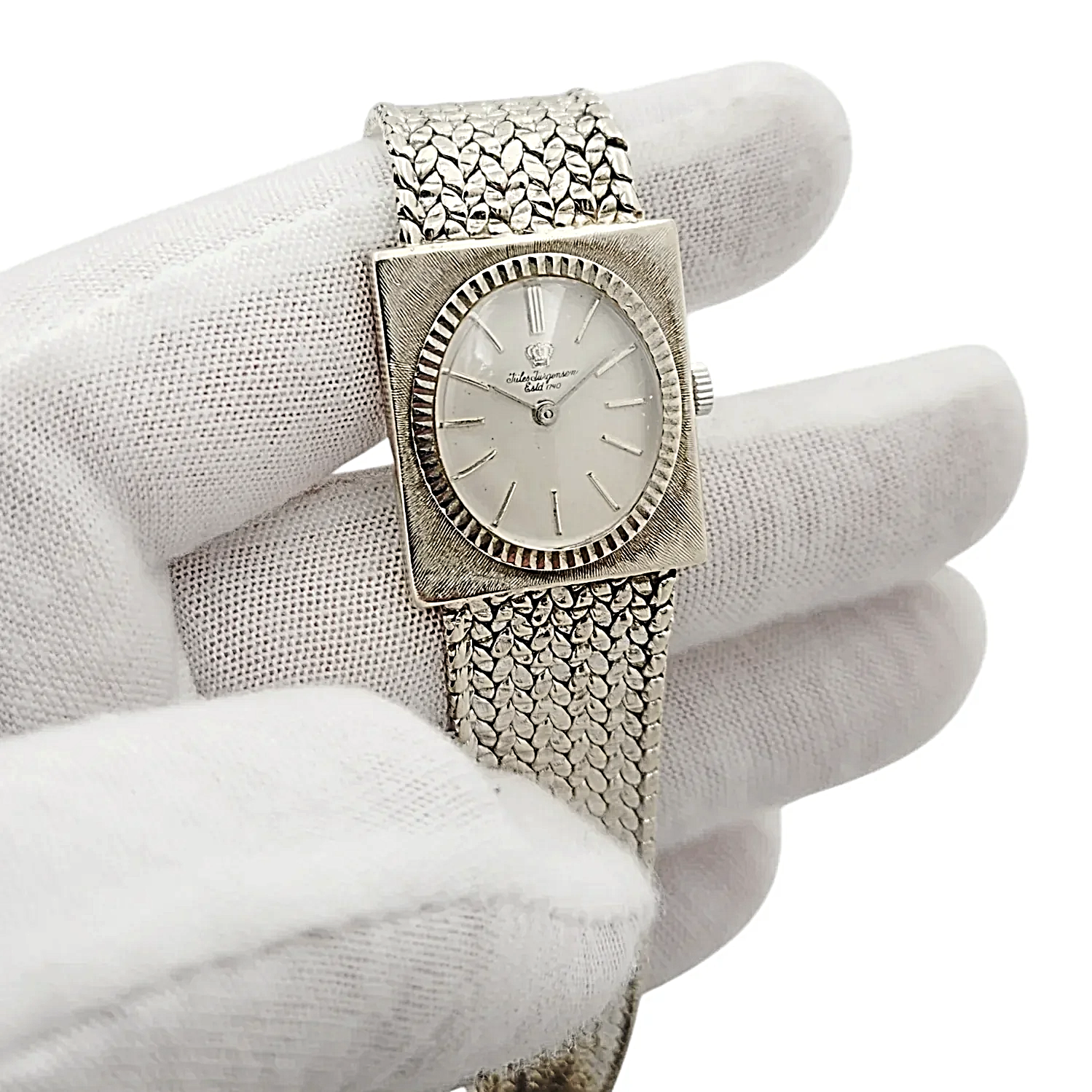 Ladies Jules Jurgensen 25mm Vintage 14K White Gold Watch with Silver Oval Dial. (Pre-Owned)