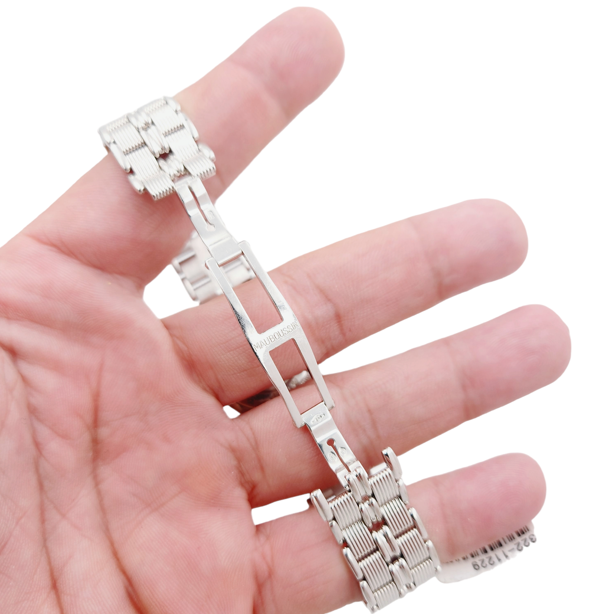 Ladies Mauboussin 26mm - 18K White Gold Watch With Mother of Peal Dial and Diamond Bezel. (Pre-Owned 63683)