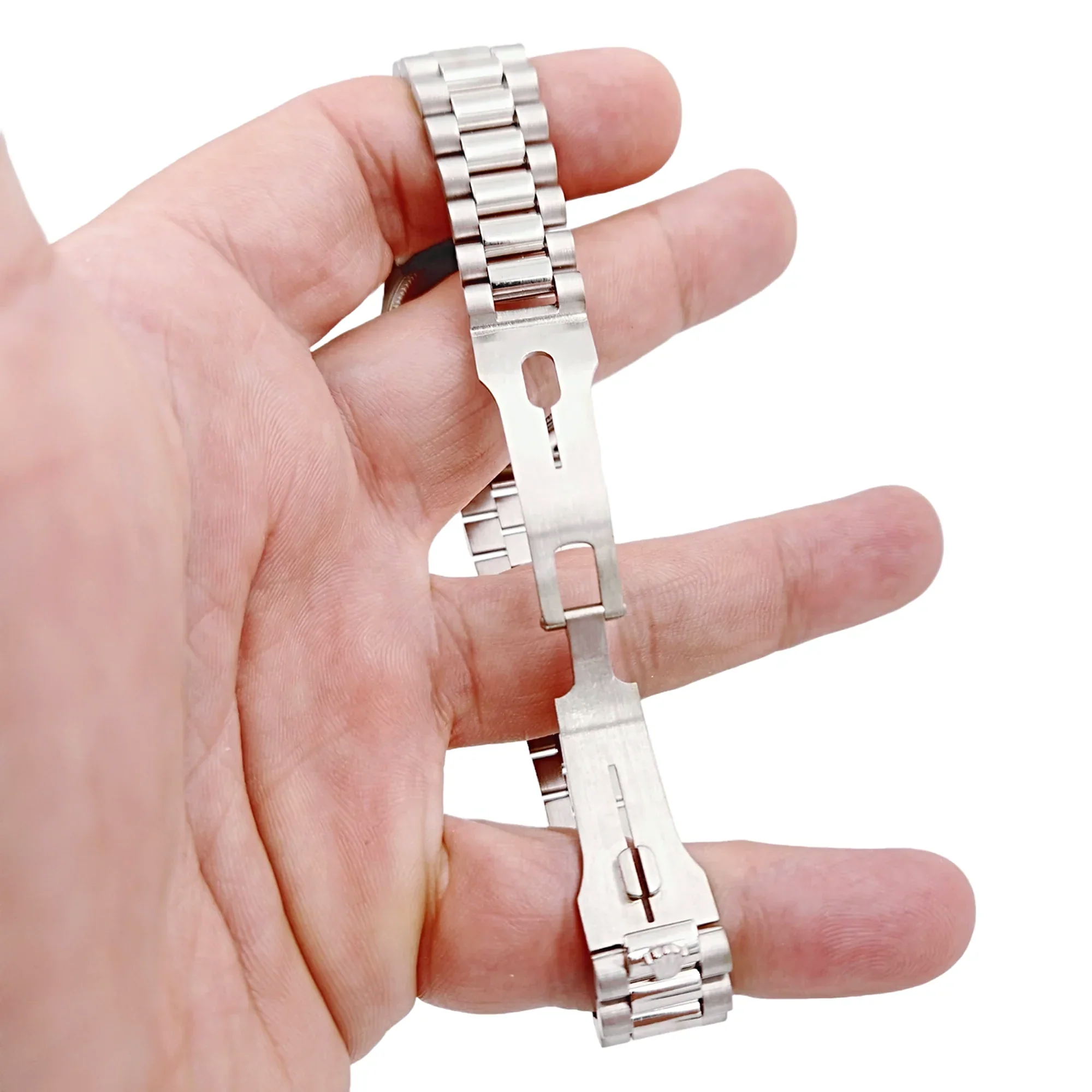 Ladies Midsize Rolex 31mm DateJust 18K White Gold Watch with Pink Diamond Dial and Fluted Bezel. (Pre-Owned 68279)