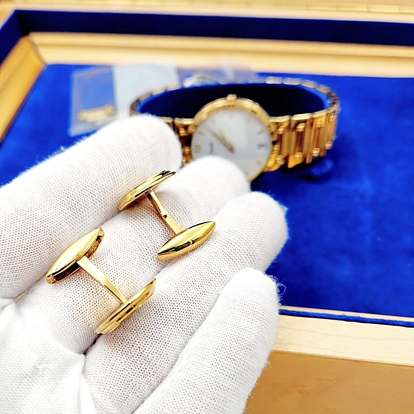 Men's Piaget 31mm Dancer Vintage Solid 18K Yellow Gold Band Watch with White Dial. (Pre-Owned)