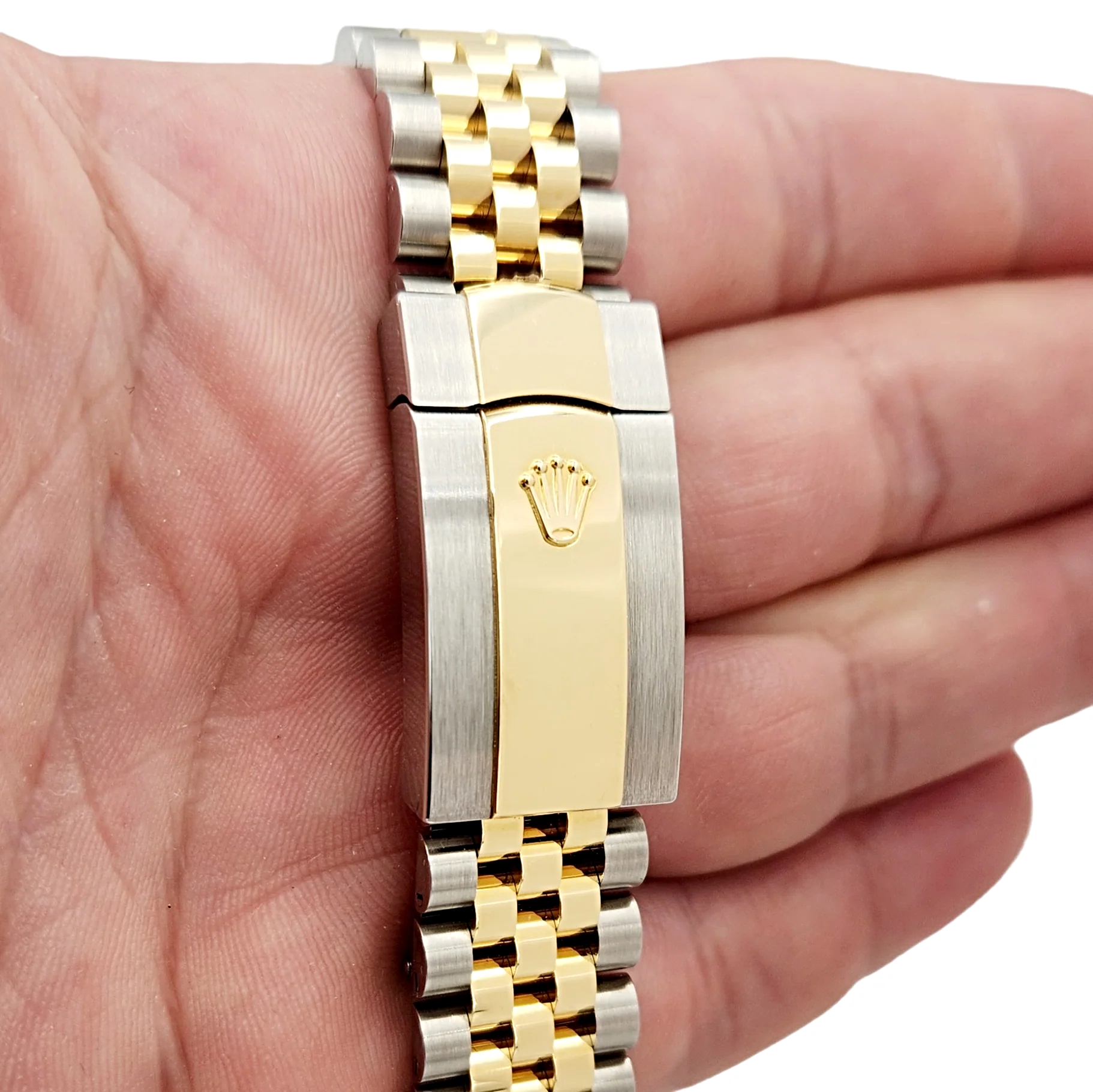 Men's Rolex 36mm DateJust 18K Gold / Stainless Steel Two Tone Watch with White Dial and Fluted Bezel. (Pre-Owned 126233)
