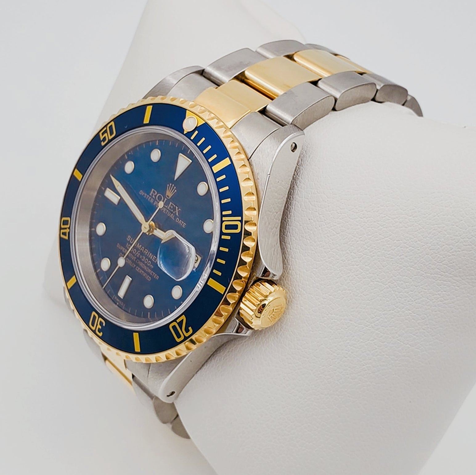 1999 Men's Rolex 40mm Submariner Oyster Perpetual Two Tone 18K Yellow Gold / Stainless Steel Wristwatch w/ Blue Dial & Blue Bezel. (UNWORN 16613)