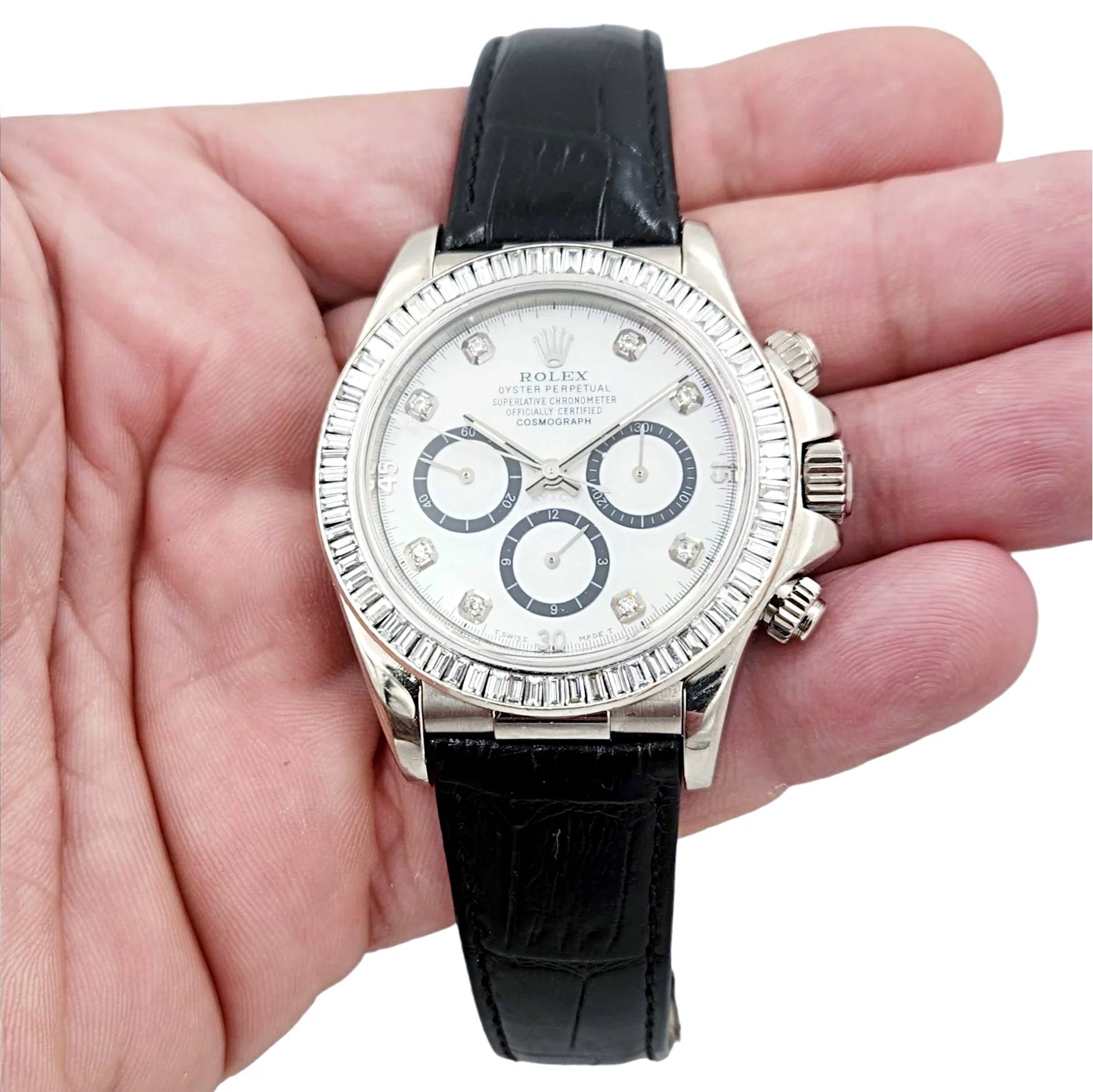 Men's Rolex Daytona  40mm Leather Band Watch with Mother of Pearl Diamond Dial and Diamond Bezel. (Pre-Owned 116518)
