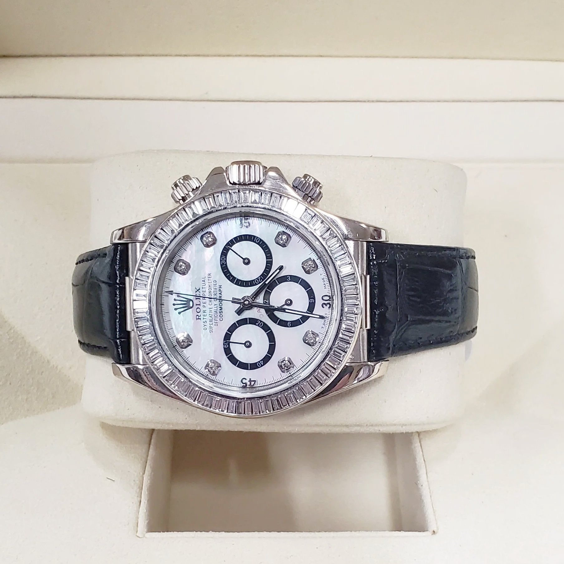 Men's Rolex Daytona  40mm Leather Band Watch with Mother of Pearl Diamond Dial and Diamond Bezel. (Pre-Owned 116518)