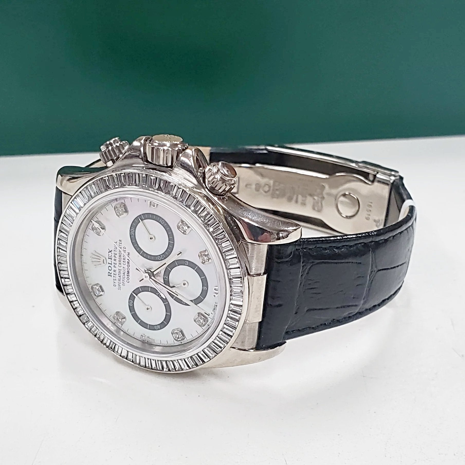 Men's Rolex Daytona  40mm Leather Band Watch with Mother of Pearl Diamond Dial and Diamond Bezel. (Pre-Owned 116518)