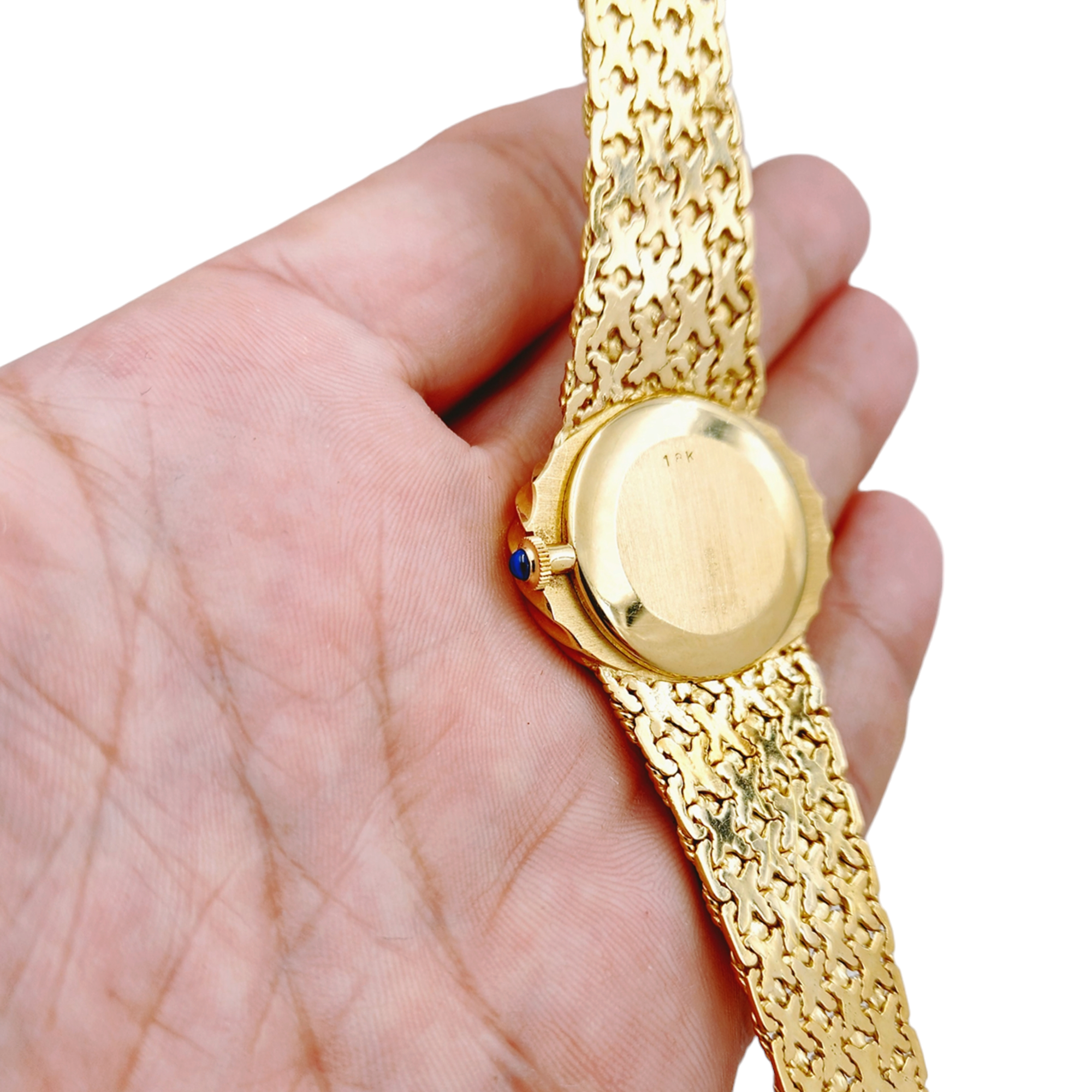 Ladies Corum 26mm x 30mm Oval Vintage 18K Yellow Gold Watch with Gold Dial and Weave Bezel. (Pre-Owned)