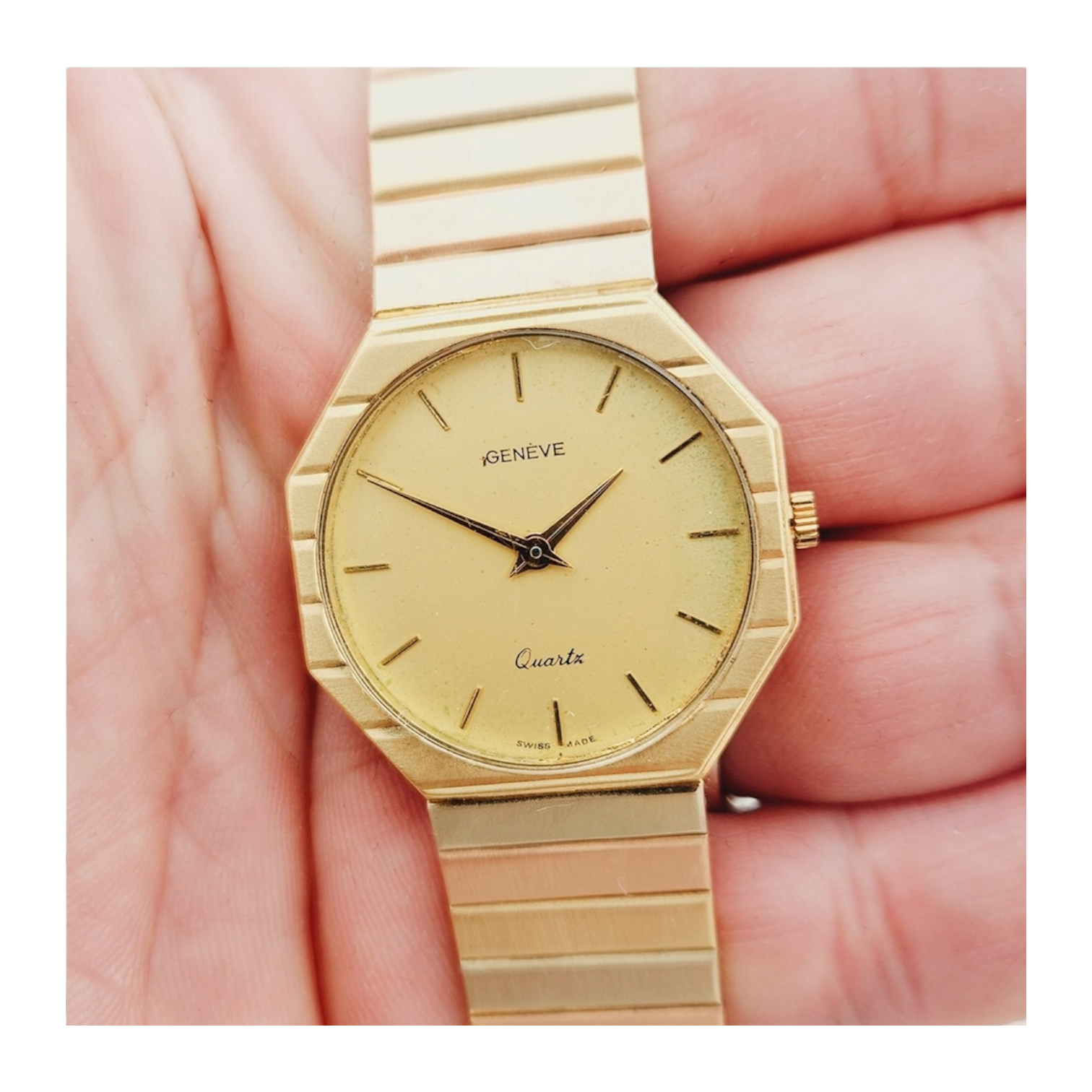 Unisex Geneve 32mm Vintage 14K Yellow Gold Watch with Gold Dial and Fluted Bezel. (Pre-Owned)