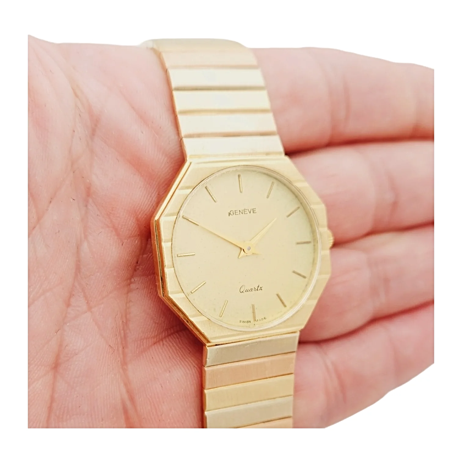 Unisex Geneve 32mm Vintage 14K Yellow Gold Watch with Gold Dial and Fluted Bezel. (Pre-Owned)