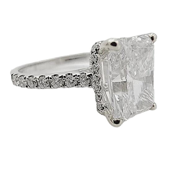 18K White Gold 3.24ct Engagement Ring With Lab Grown Center Diamond.