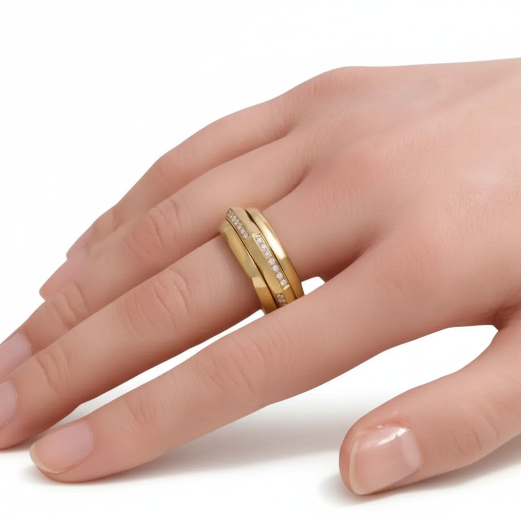 Piaget Possession Rotating Center Diamond Ring In 18K Yellow Gold. (Pre-Owned Size 7)