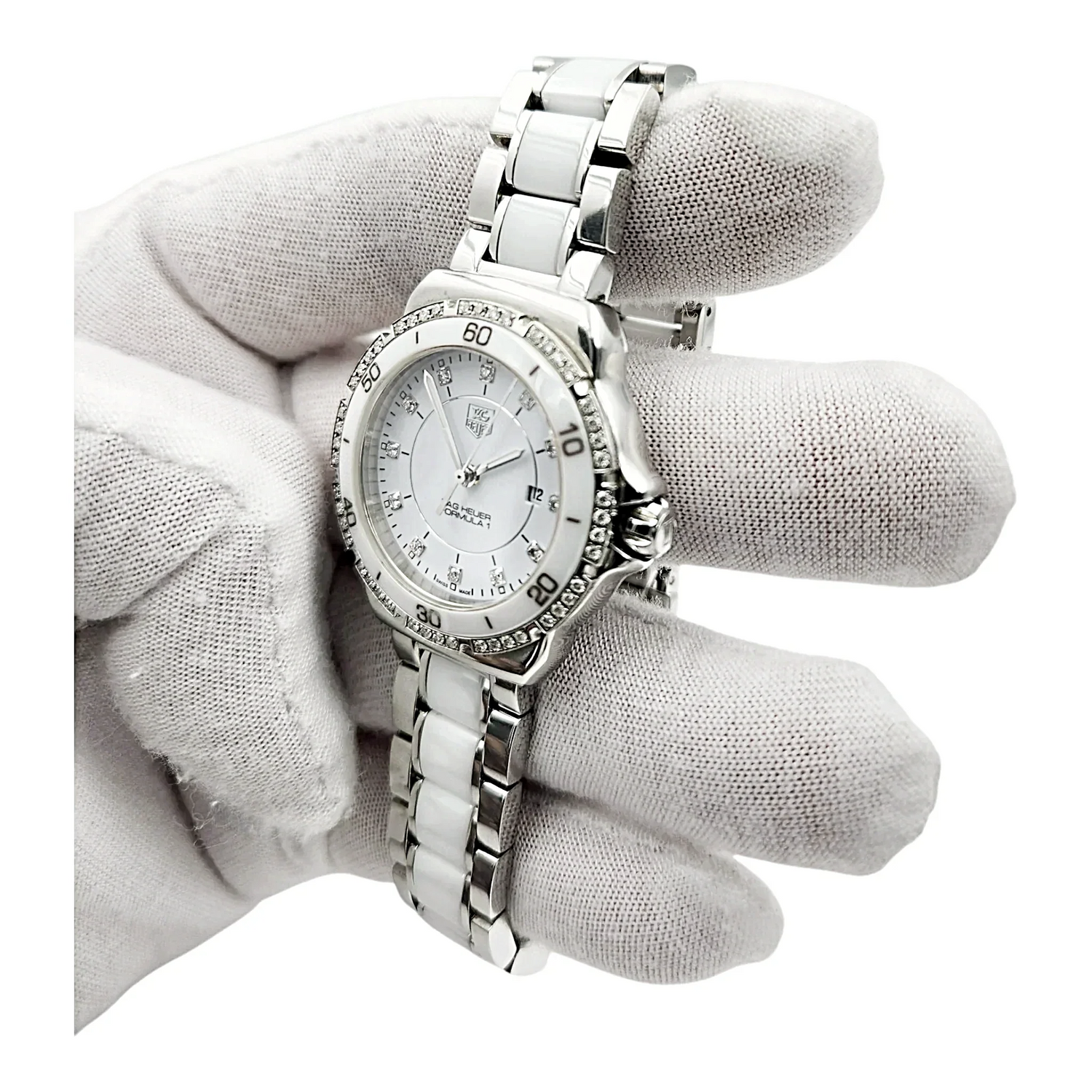 Ladies TAG Heuer 32mm Formula 1 Ceramic Watch with White Diamond Dial and Diamond Bezel. (Pre-Owned WAH1313)