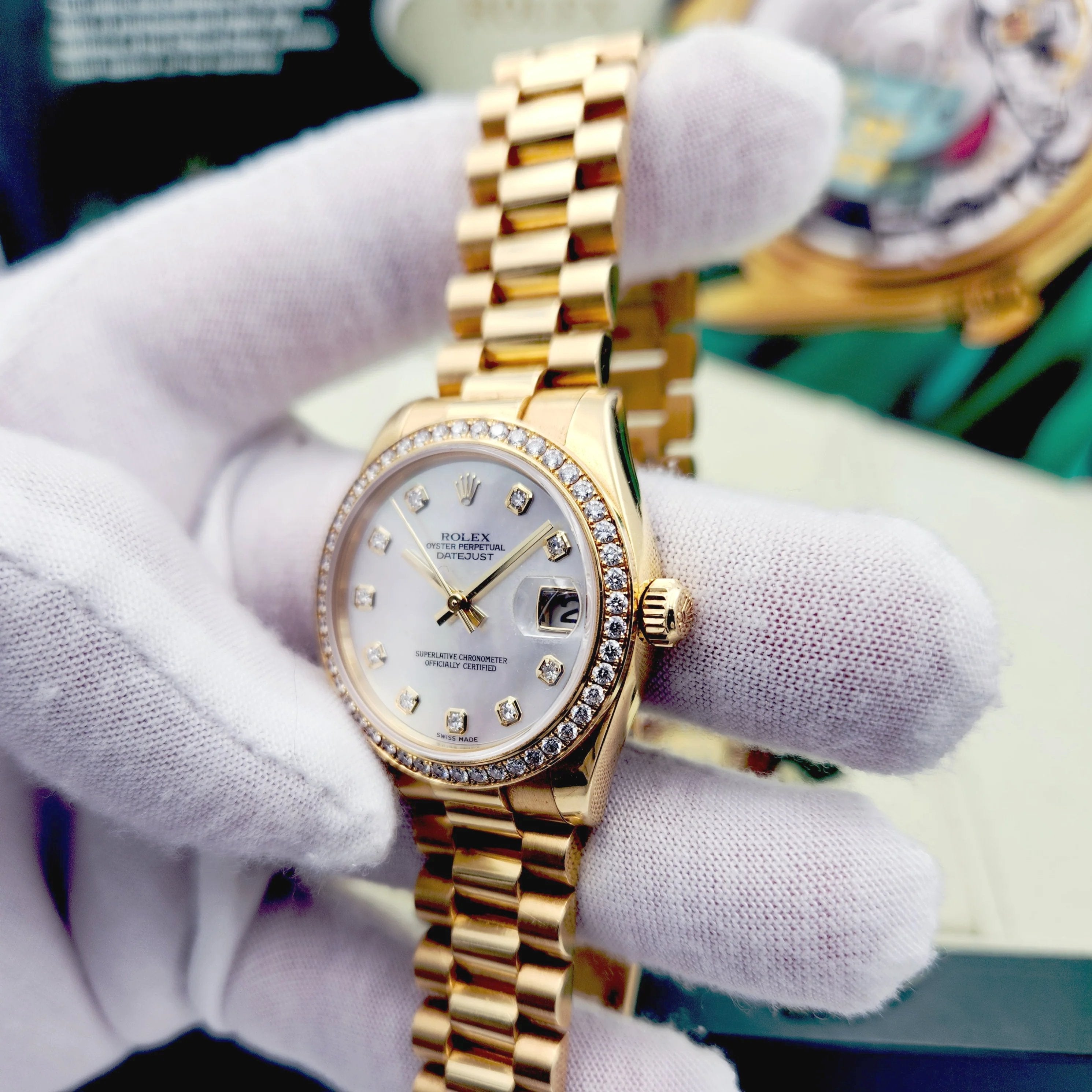 2010 Ladies Rolex 31mm Midsize Presidential 18K Solid Yellow Gold Watch with Mother of Pearl Diamond Dial and Diamond Bezel. (Pre-Owned 178288)