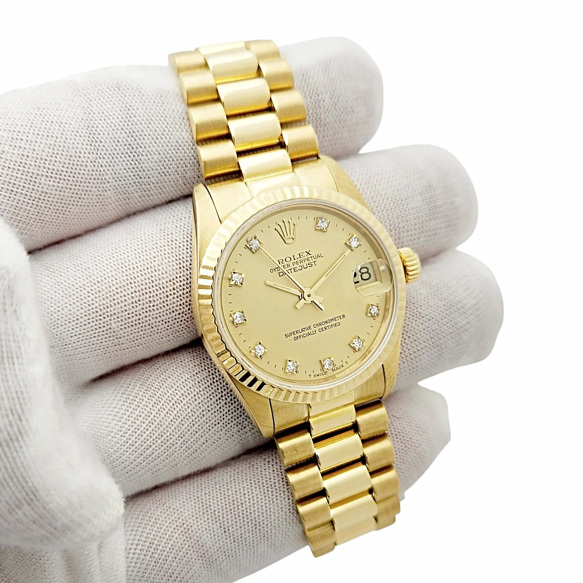 Ladies Rolex Midsize 31mm DateJust 18K Yellow Gold Watch with Diamond Champagne Dial and Fluted Bezel. (Pre-Owned 68278)