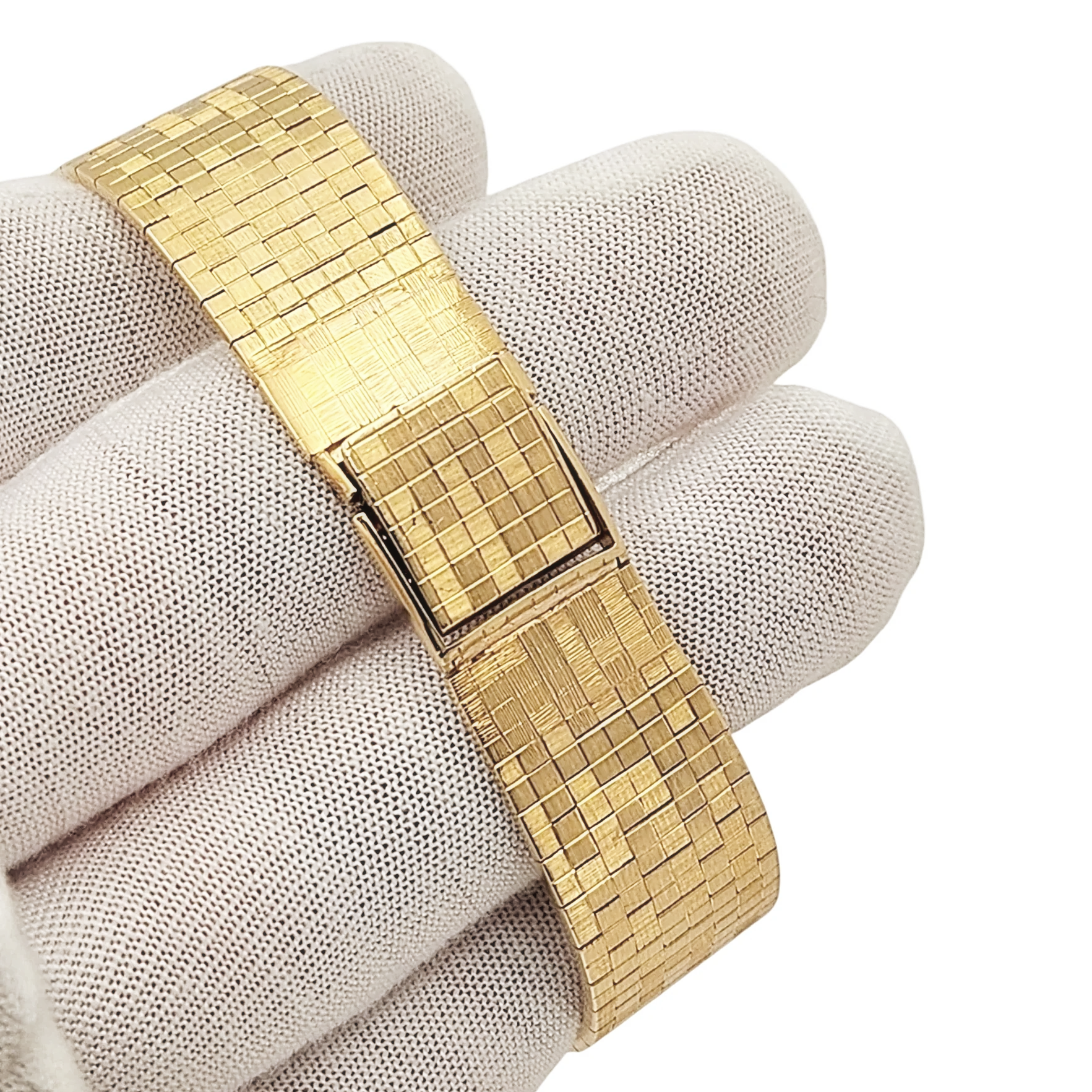 1970's Vacheron & Constantin Vintage Solid 18K Gold Watch with Basket-Weave Gold Dial and Bracelet. (Pre-Owned 7186)