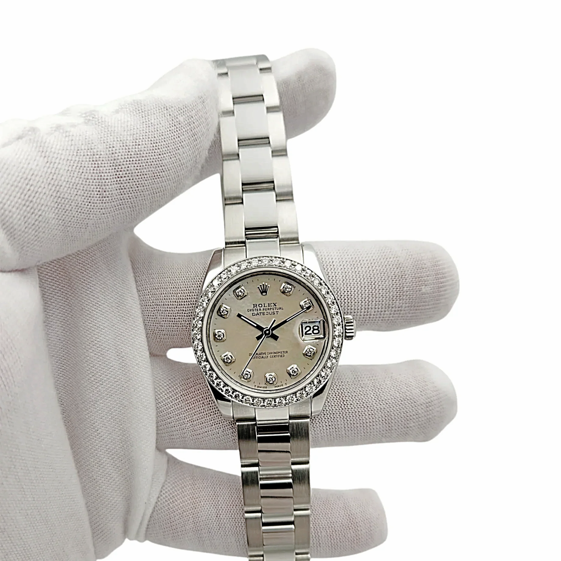 Ladies Rolex DateJust 31mm Midsize Stainless Steel Watch with Mother of Pearl Diamond Dial and Diamond Bezel. (Pre-Owned)
