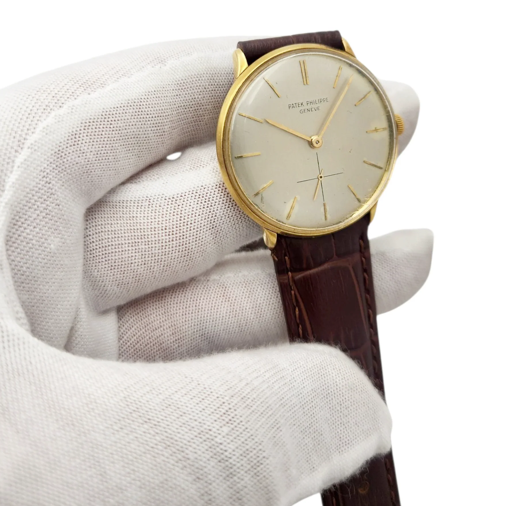 Men's Patek Philippe 33mm Calatrava Vintage 18K Yellow Gold Watch with Silver Dial. (Pre-Owned Reference 2573)