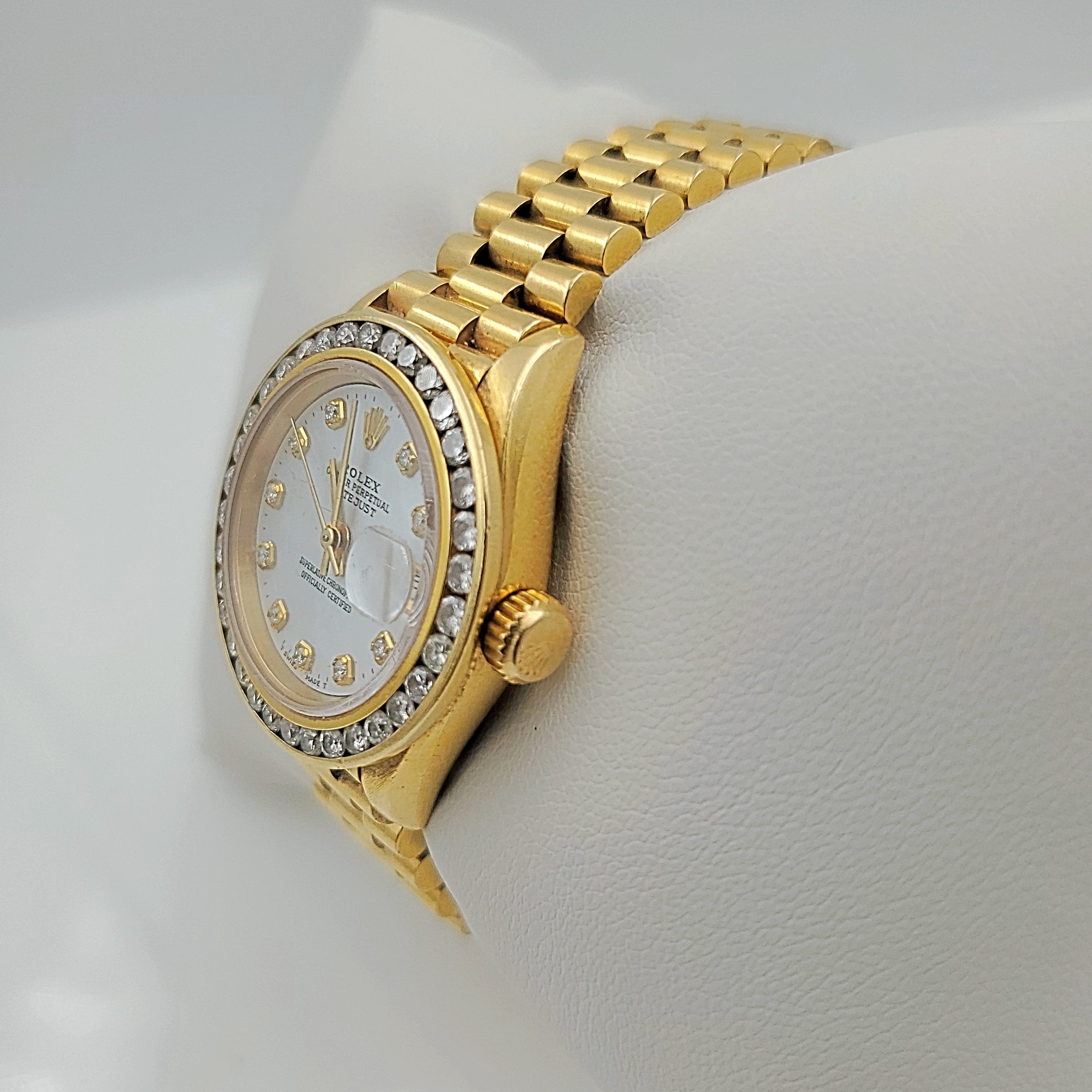 Women's Rolex 26mm Presidential 18K Yellow Gold Watch with Mother of Pearl Diamond Dial and Diamond Bezel. (Pre-Owned)