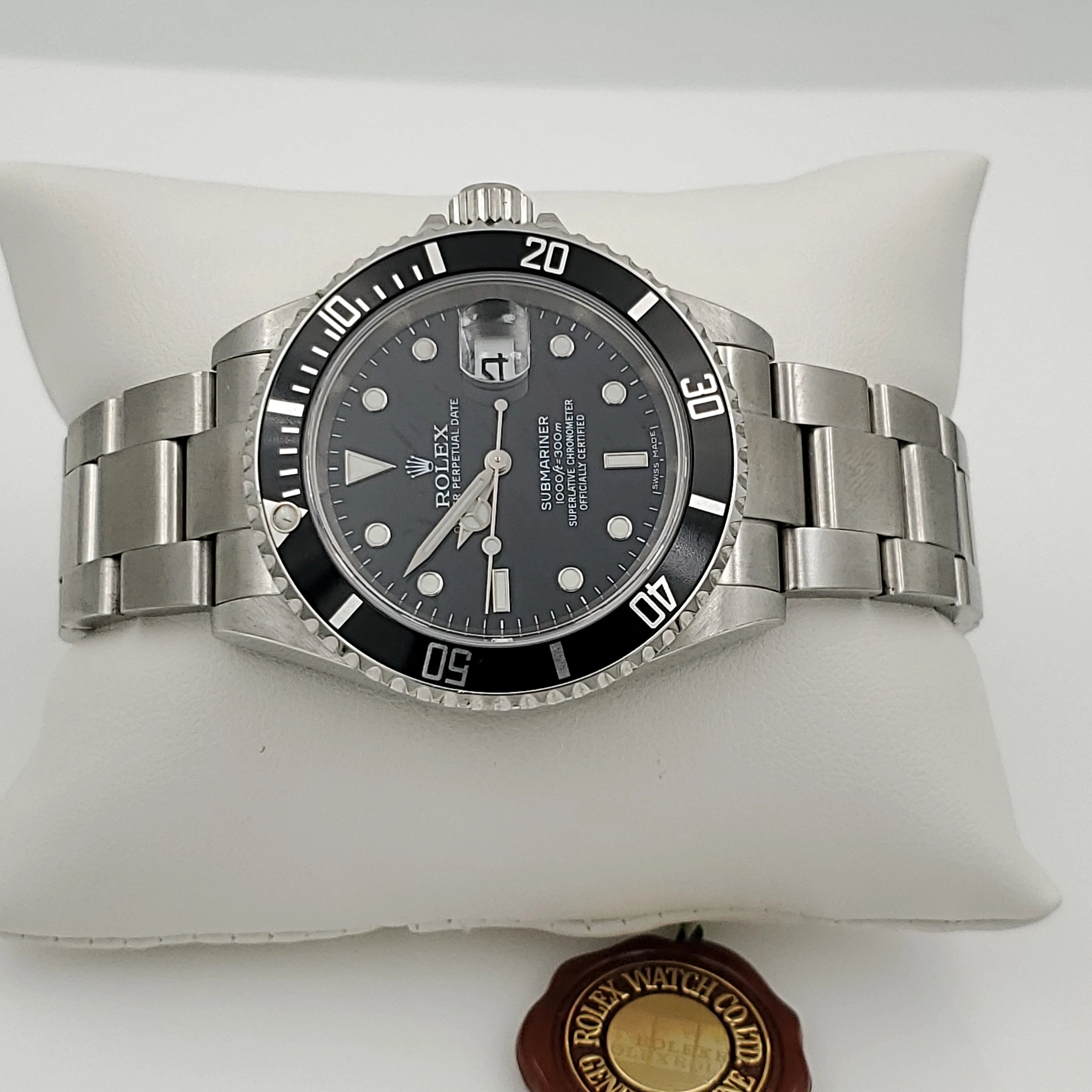 Men's Rolex 40mm Submariner Date Oyster Perpetual Stainless Steel Watch with Black Dial and Black Bezel. (Pre-Owned 16610)