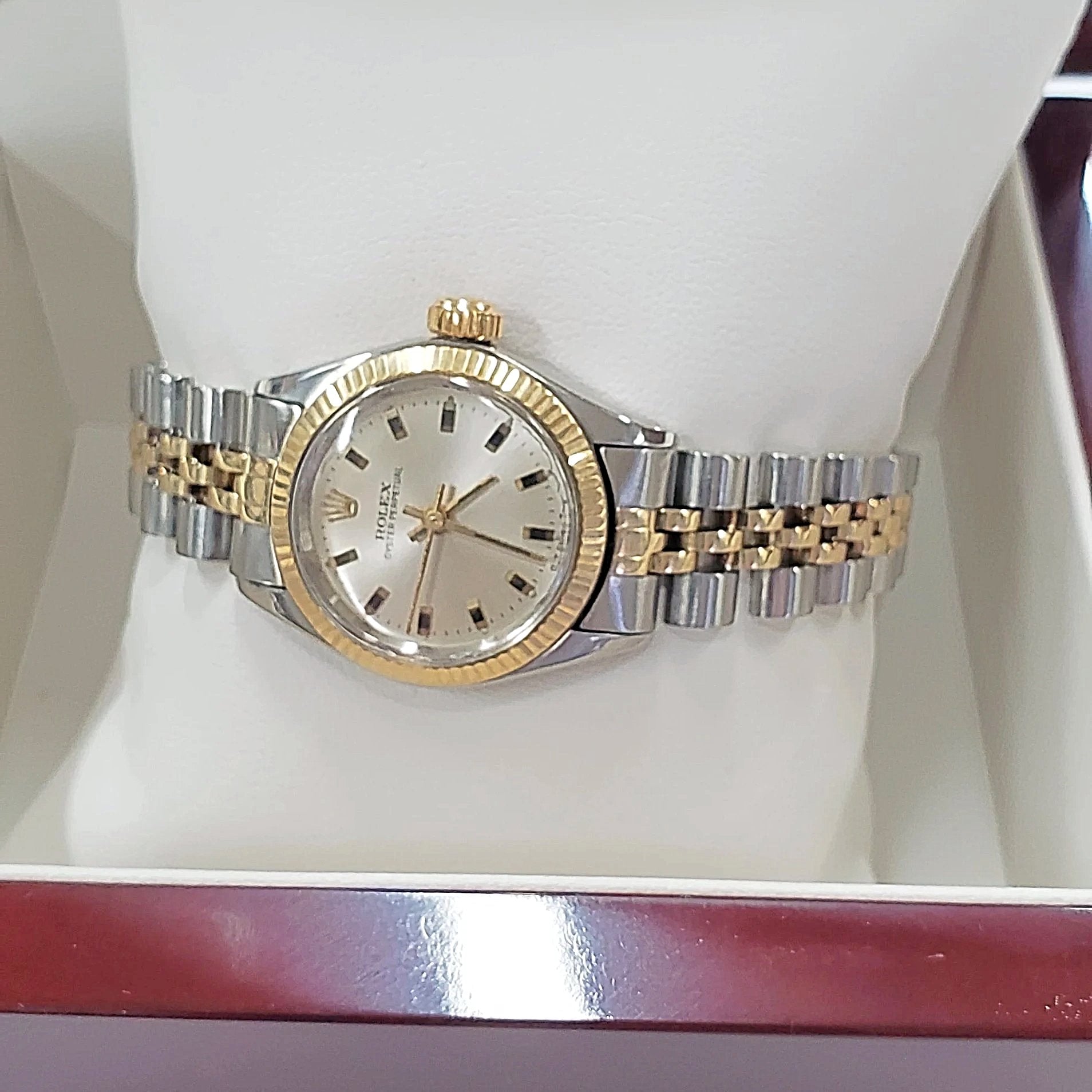 Ladies Rolex 26mm Two Tone DateJust 14K Gold Watch with Silver Dial and Fluted Bezel. (Pre-Owned)