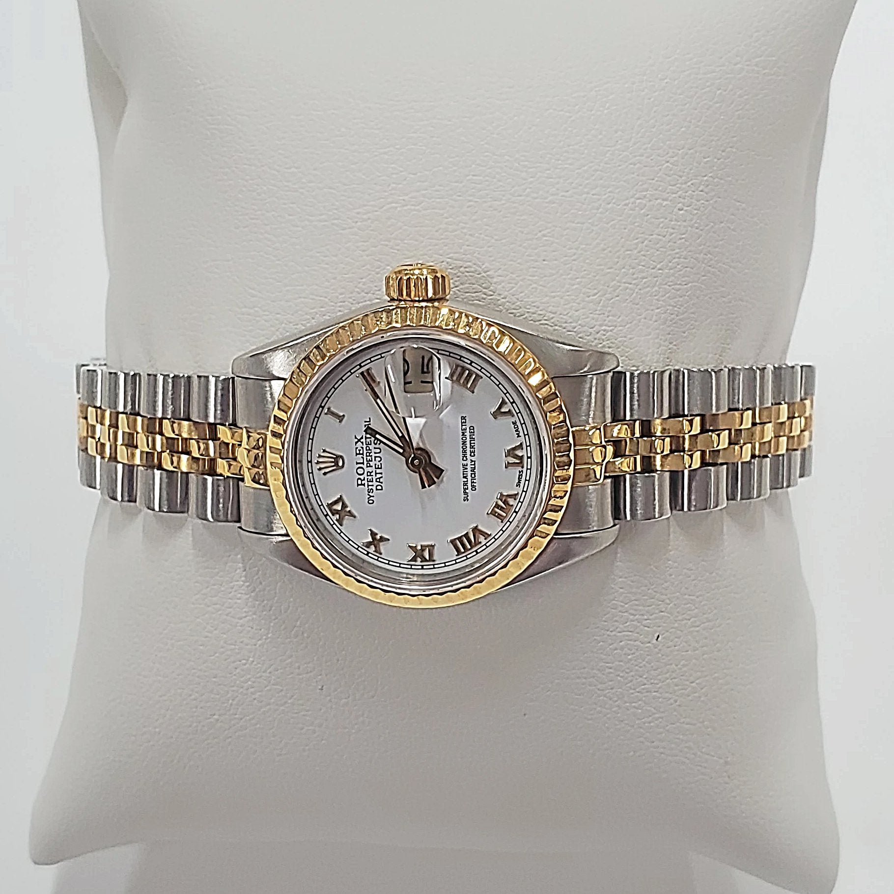 Ladies Rolex 18K Gold 26mm Two Tone DateJust Watch with Fluted Bezel, White Dial and Roman Numerals. (Pre-Owned)