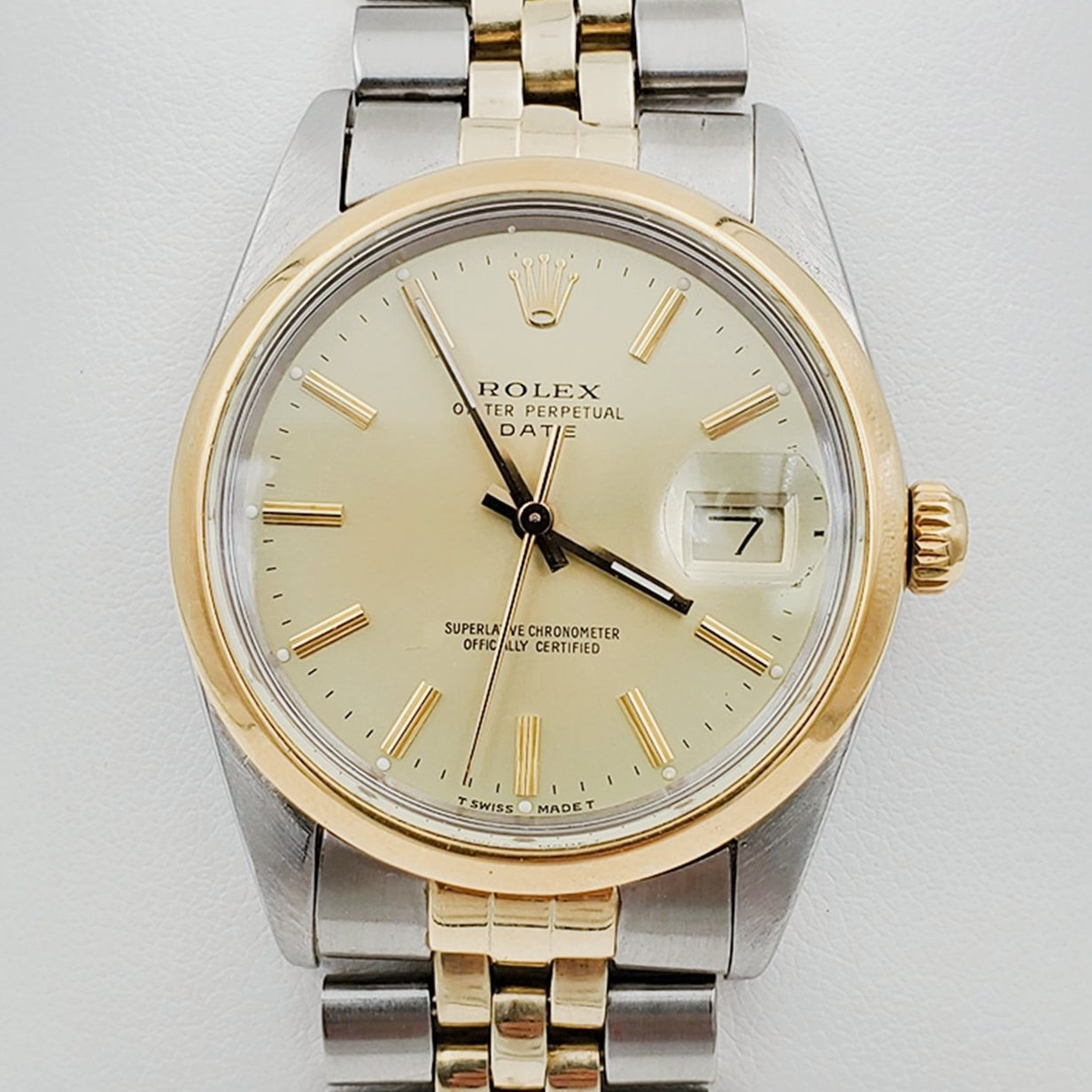 Men's Rolex 36mm DateJust 14K Gold / Stainless Steel Two Tone Watch with Champagne Dial and Smooth Bezel. (Pre-Owned 16233)