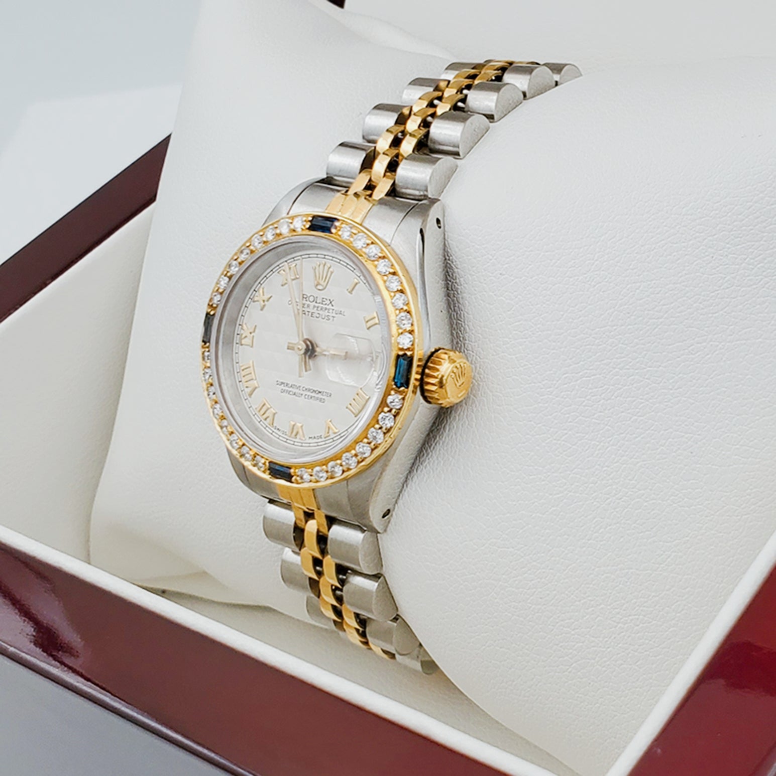 Ladies Rolex 18K Gold Two Tone 26mm DateJust Watch with Roman Numerals, Off-White Dial and Sapphire Diamond Bezel. (Pre-Owned)