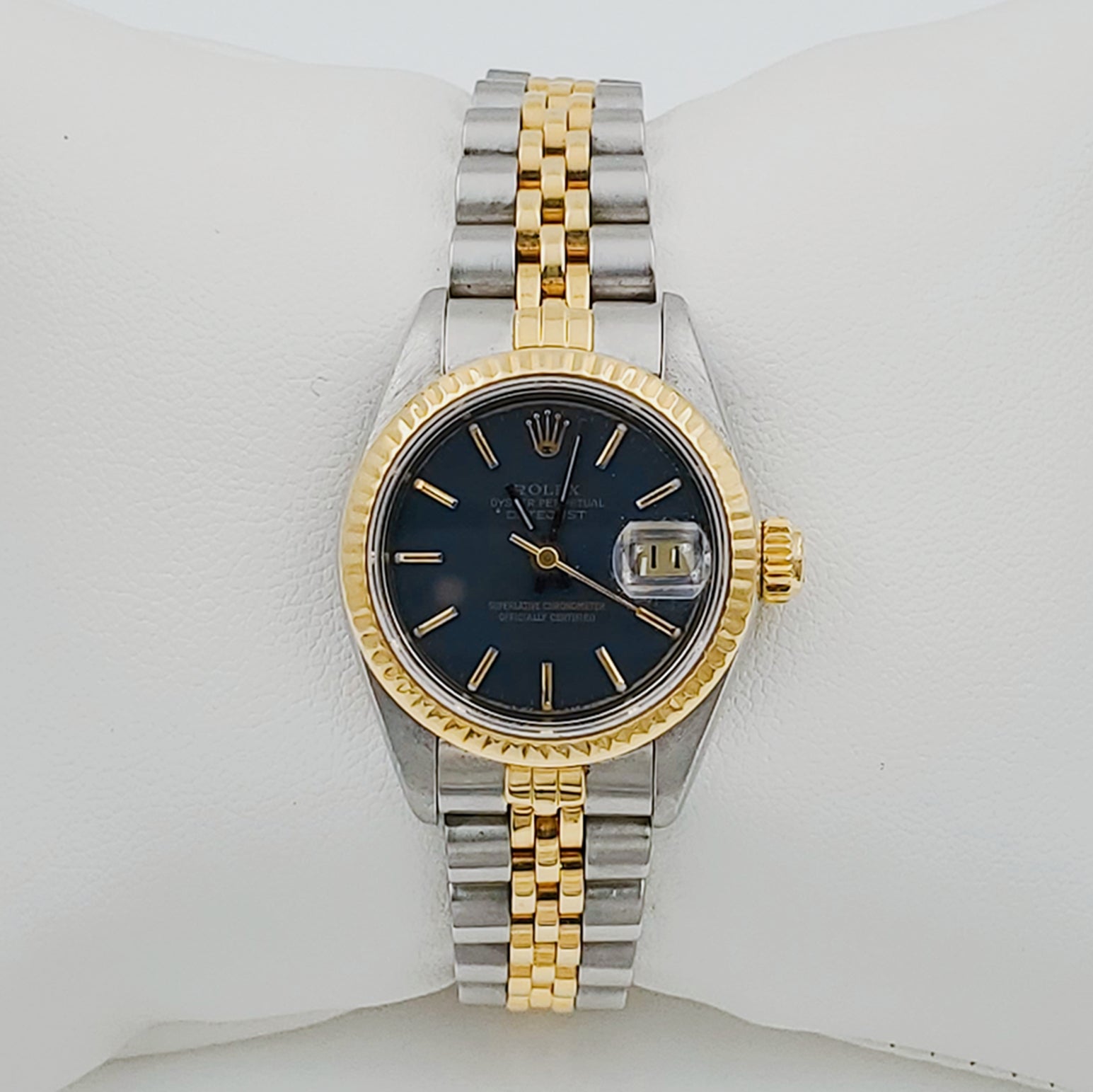 Ladies Rolex 26mm Two Tone DateJust 18K Gold Watch with Blue Dial and 18k Fluted Bezel. (Pre-Owned)