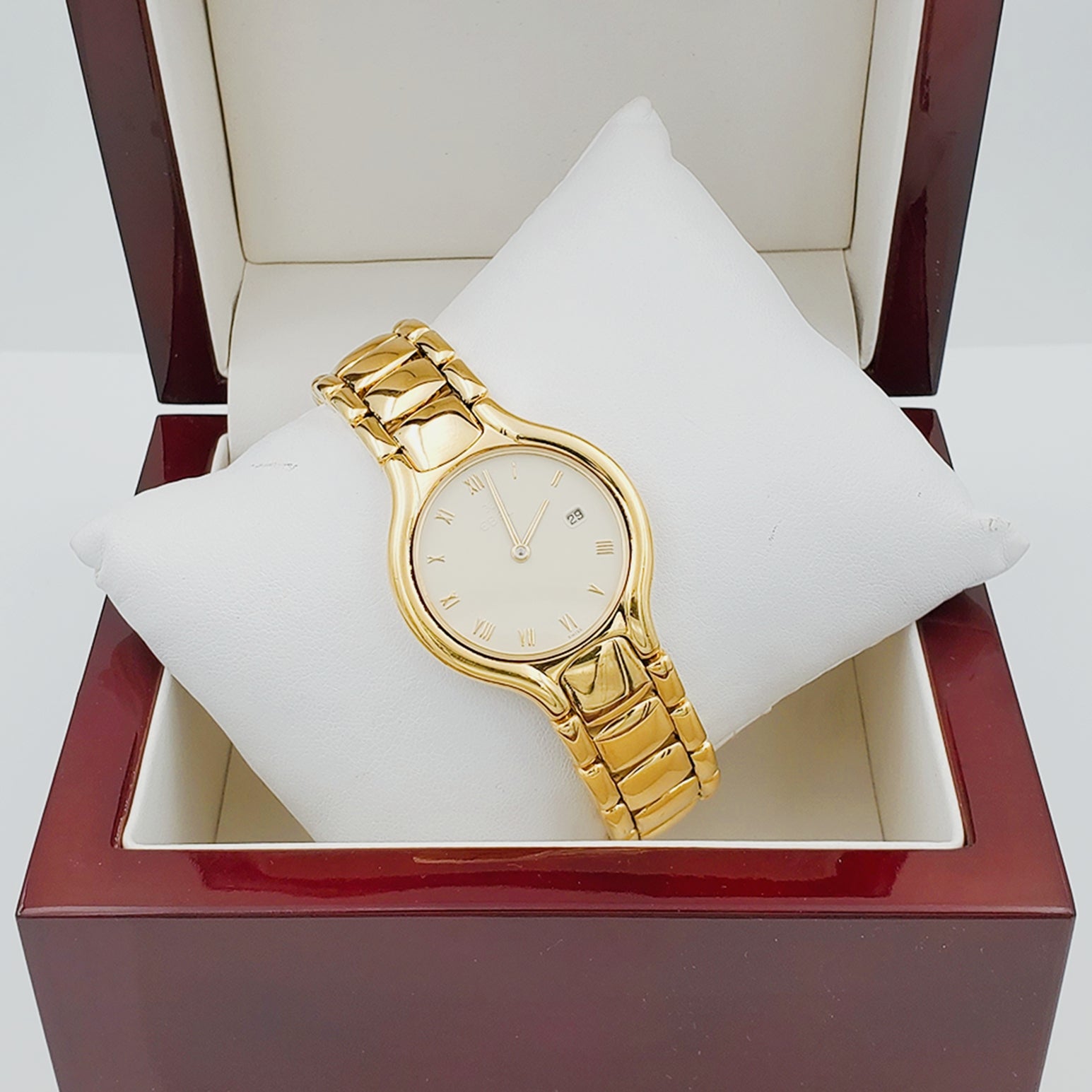 Unisex Ebel 31mm Beluga 18K Solid Yellow Gold Watch with Cream Dial and Roman Numeral. (Pre-Owned)