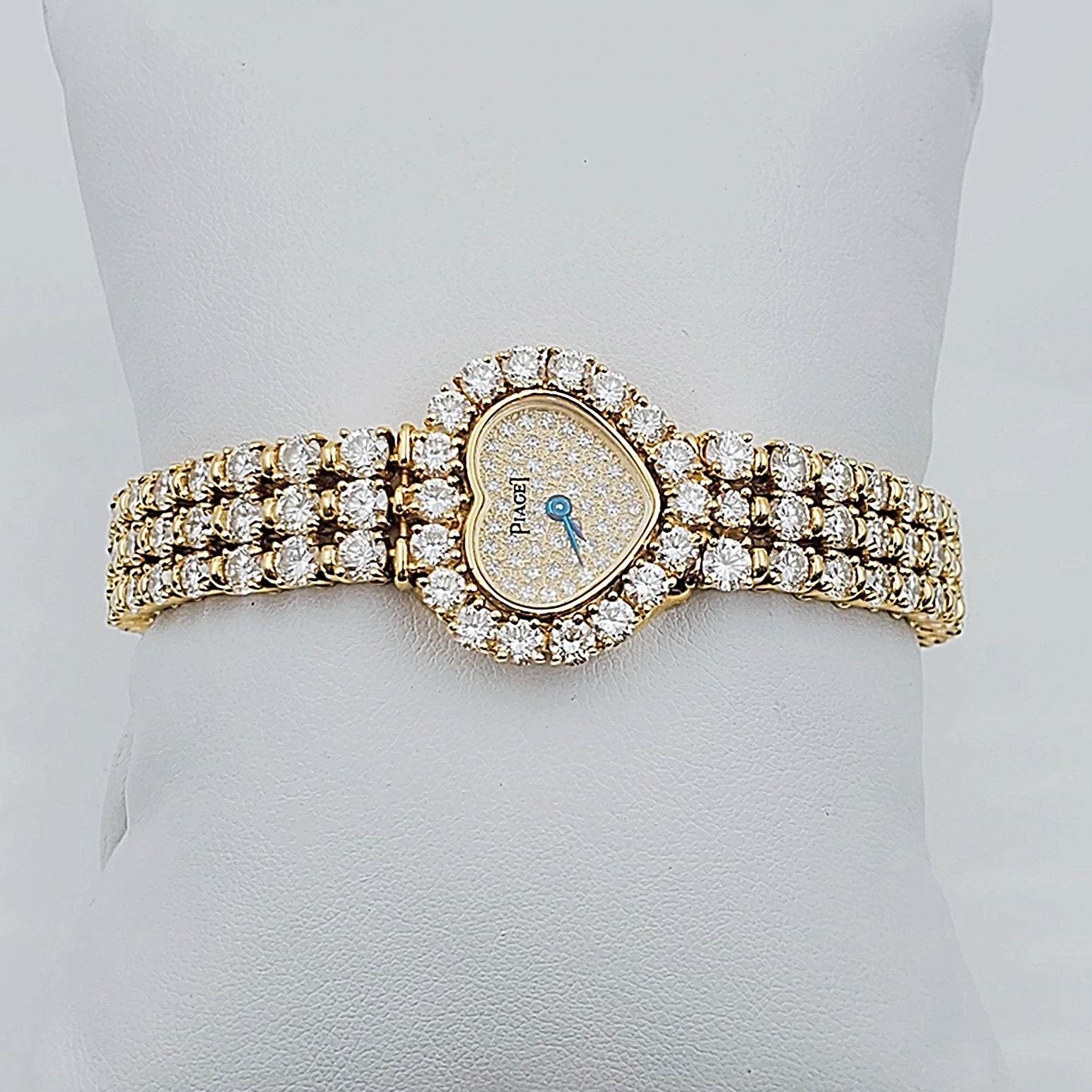 Ladies Piaget Solid 18K Yellow Gold All Diamond 15CT VS1 F Color Bracelet Band Watch with Diamond Dial and Diamond Bezel. (Pre-Owned)