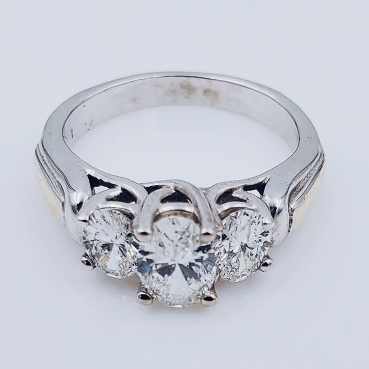 Women's 14K White Gold 3 Stone Oval Shape Diamonds 1.18 CT (SI Color H) 2.8 GR Total Weight Anniversary Band. (Size: 5.0)