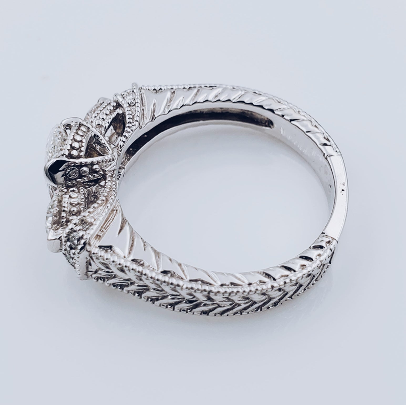 Women's 14K White Gold 0.62 CT Round Diamonds with Oval Shape Center Diamond, 5.3 GR Total Weight Anniversary Band. (Size: 6.5)