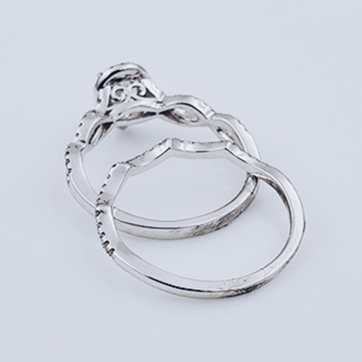 Women's 14K White Gold 2 PC Set with 90 Round Diamonds (0.42 CT) and Pear Shape Center Diamond 0.51 CT (SI Color I ) 1.80 GR Wedding Ring. (Size: 0.0)