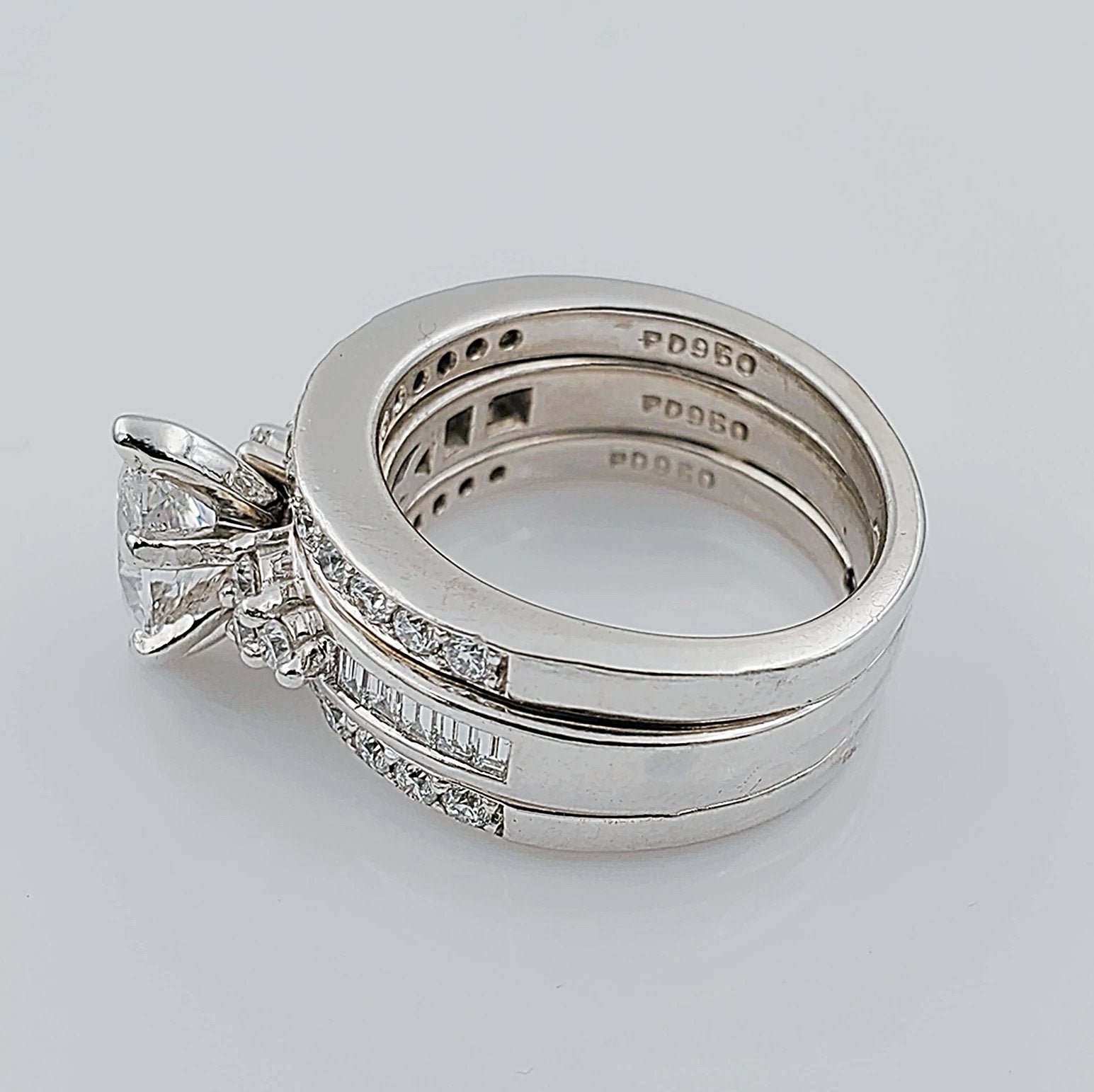 Women's 18K White Gold with 1.02 CT Marquis Diamond (SI Color H) 12.7 GR Total Weight Wedding Ring. (Size: 6.5)