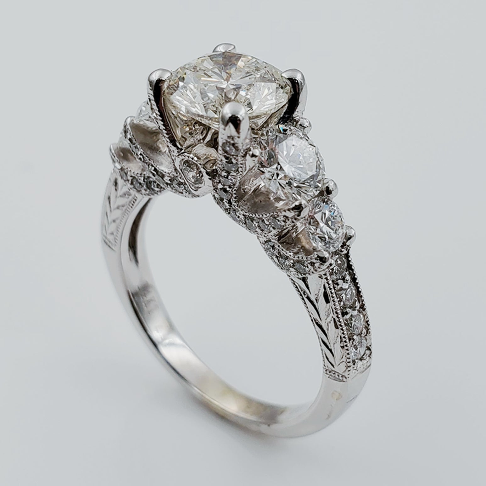 Women's 14K Beautiful White Gold with 1.25 CT Round Center Diamond (SI2 Color HI) Wedding Ring. (Size: 5.25)