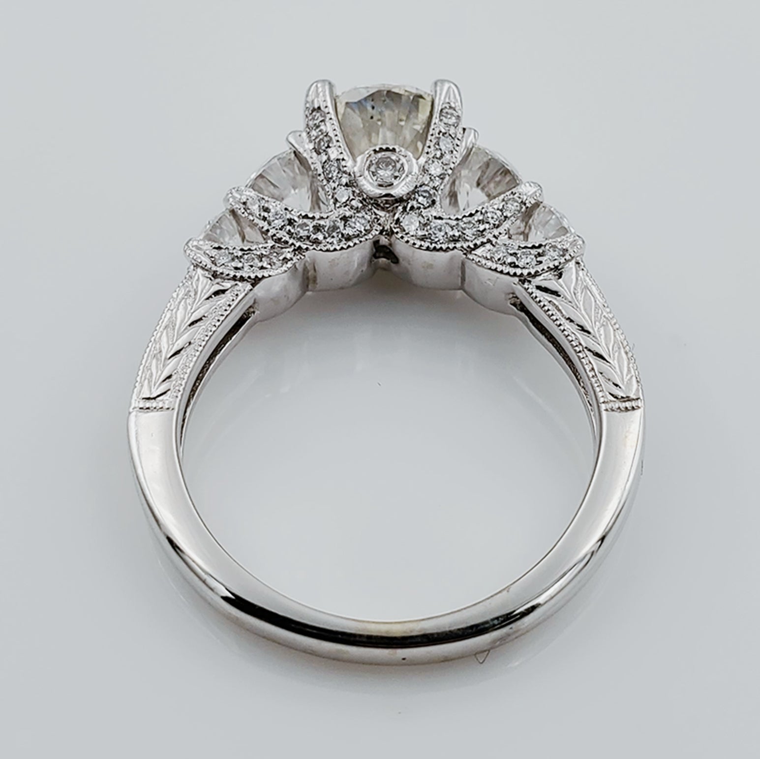 Women's 14K Beautiful White Gold with 1.25 CT Round Center Diamond (SI2 Color HI) Wedding Ring. (Size: 5.25)