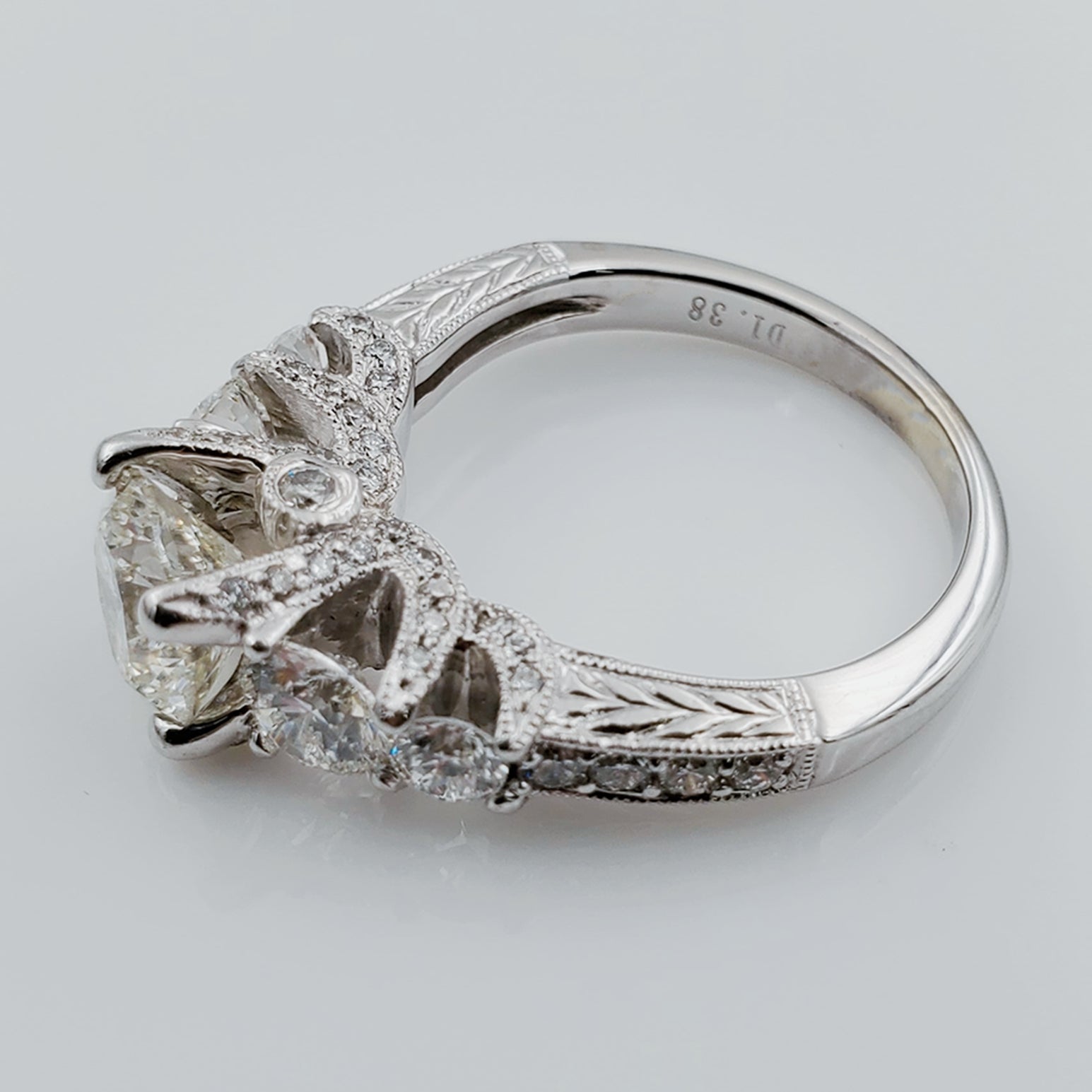 Women's 14K Beautiful White Gold with 1.25 CT Round Center Diamond (SI2 Color HI) Wedding Ring. (Size: 5.25)